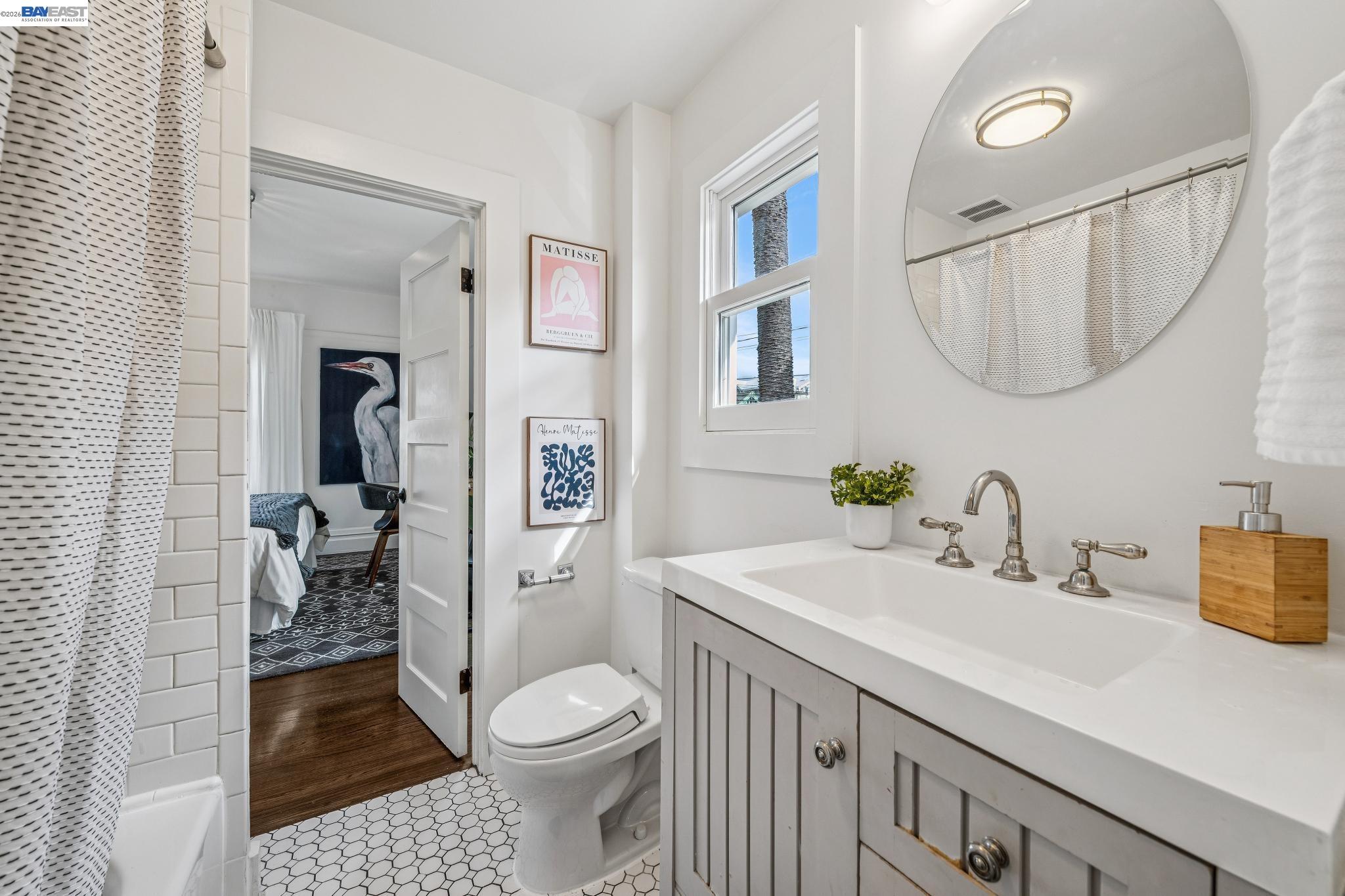 Detail Gallery Image 27 of 55 For 1059 59th Street, Oakland,  CA 94608 - 2 Beds | 2/1 Baths