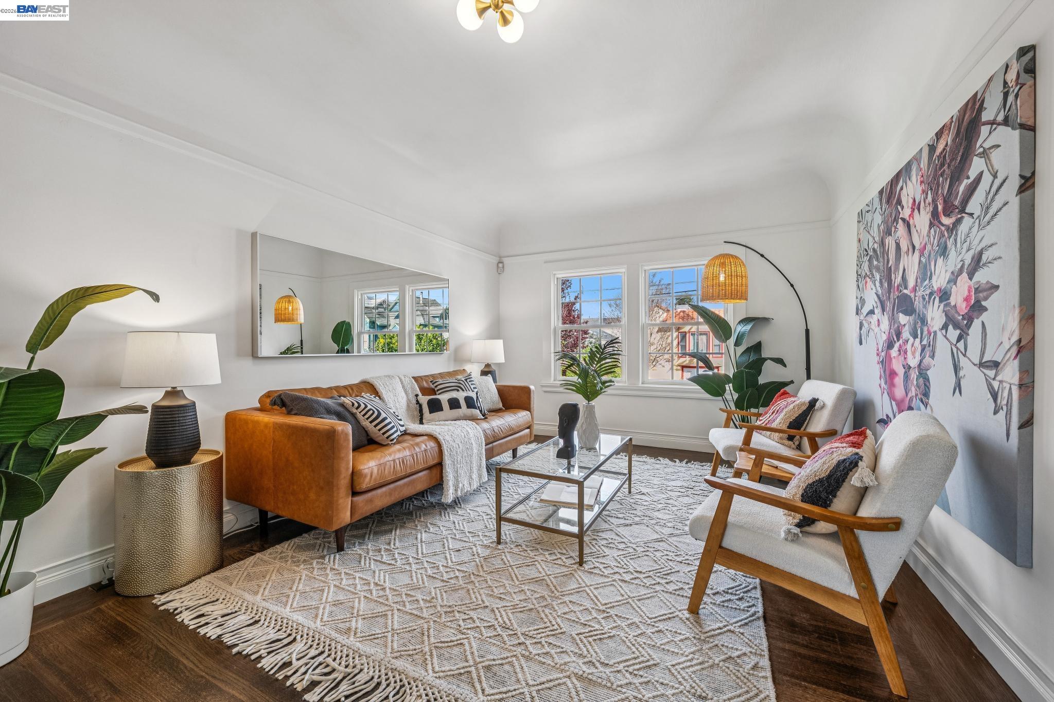 Detail Gallery Image 7 of 55 For 1059 59th Street, Oakland,  CA 94608 - 2 Beds | 2/1 Baths