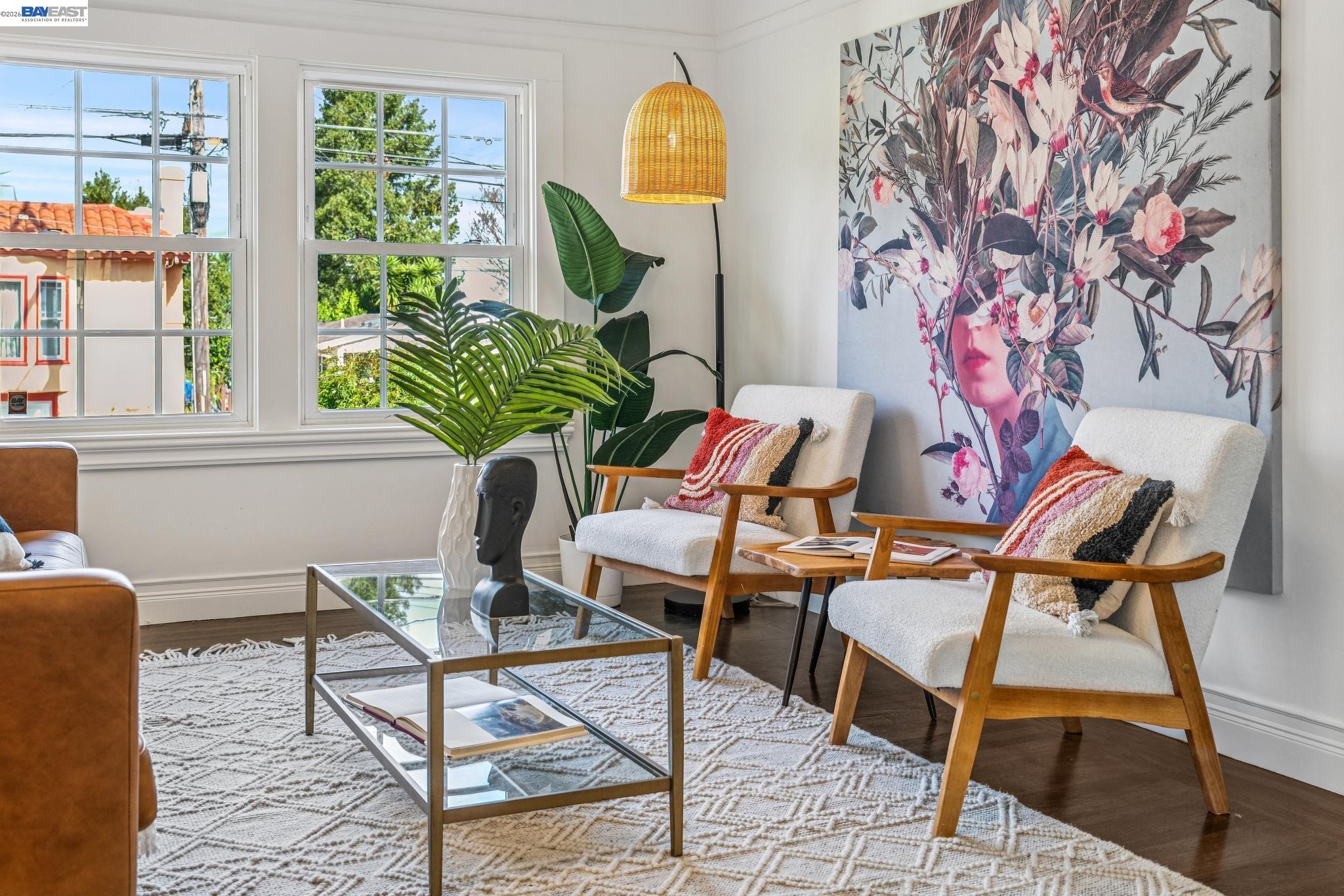 Detail Gallery Image 9 of 55 For 1059 59th Street, Oakland,  CA 94608 - 2 Beds | 2/1 Baths