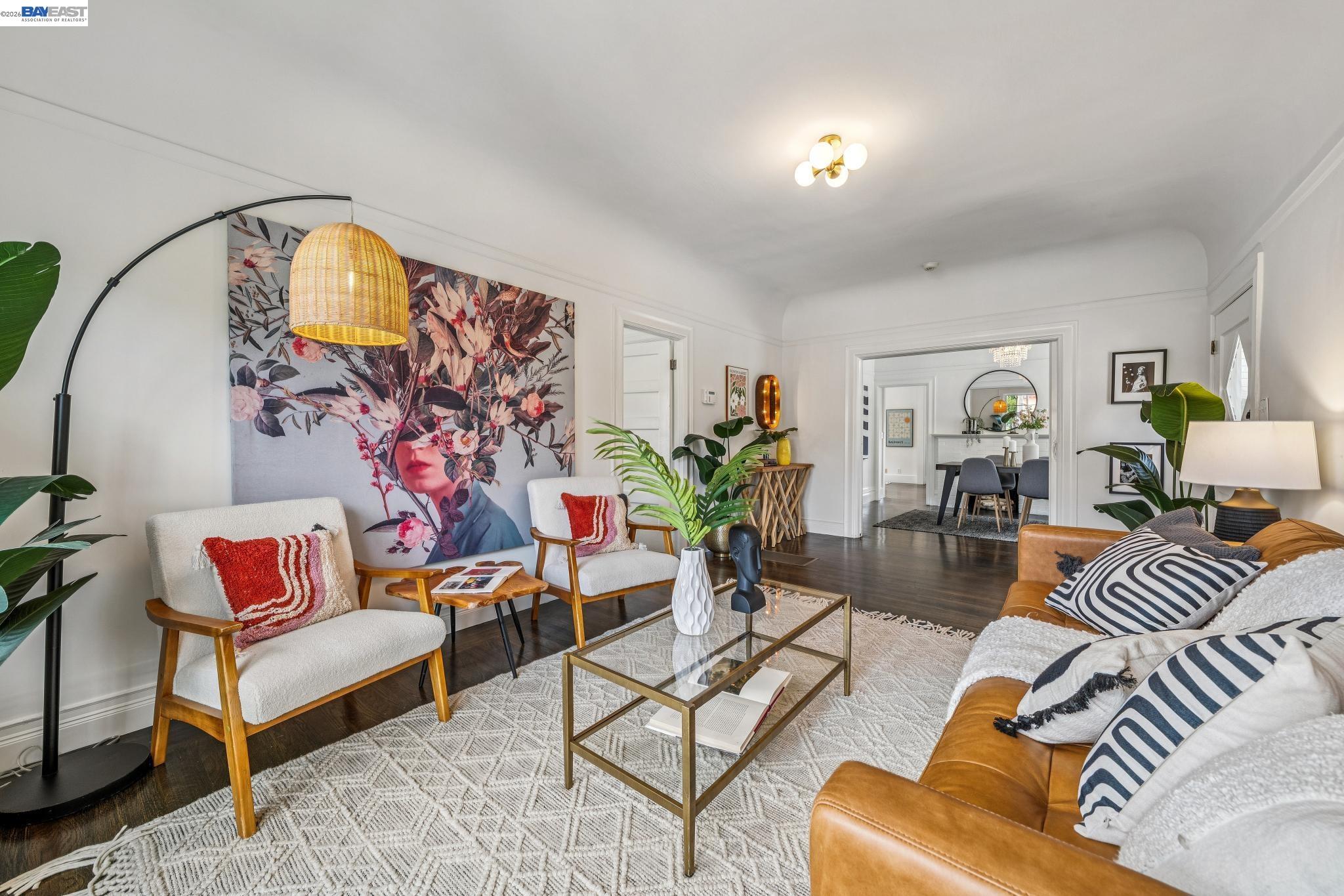 Detail Gallery Image 10 of 55 For 1059 59th Street, Oakland,  CA 94608 - 2 Beds | 2/1 Baths