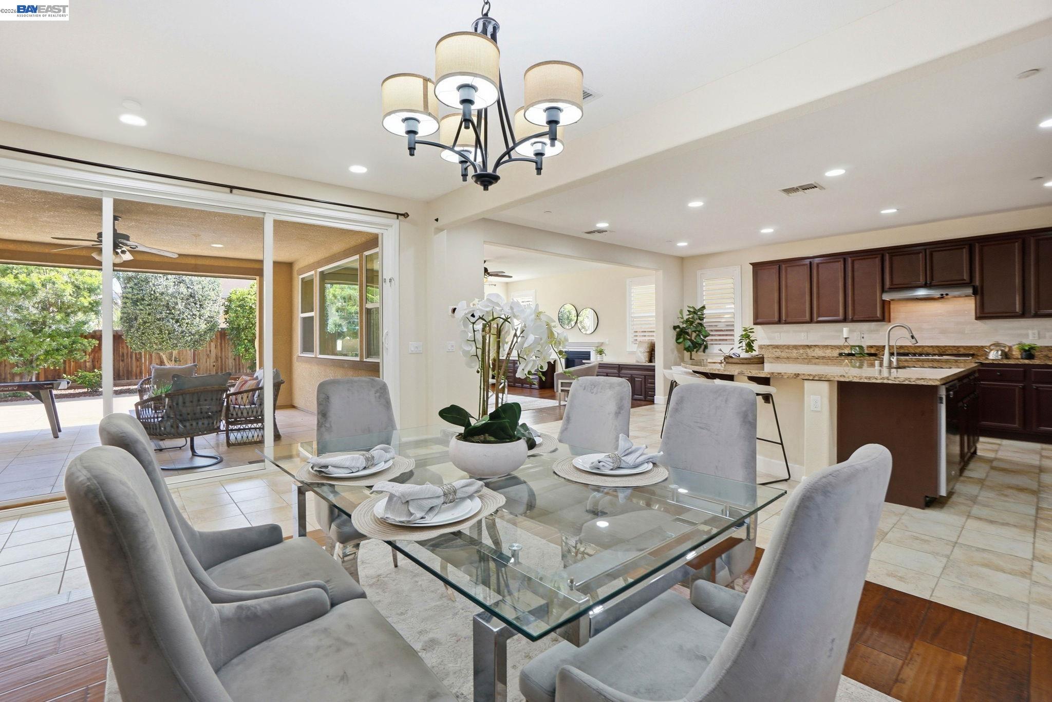 Detail Gallery Image 11 of 48 For 2610 Brookshire St, Brentwood,  CA 94513 - 4 Beds | 4/1 Baths