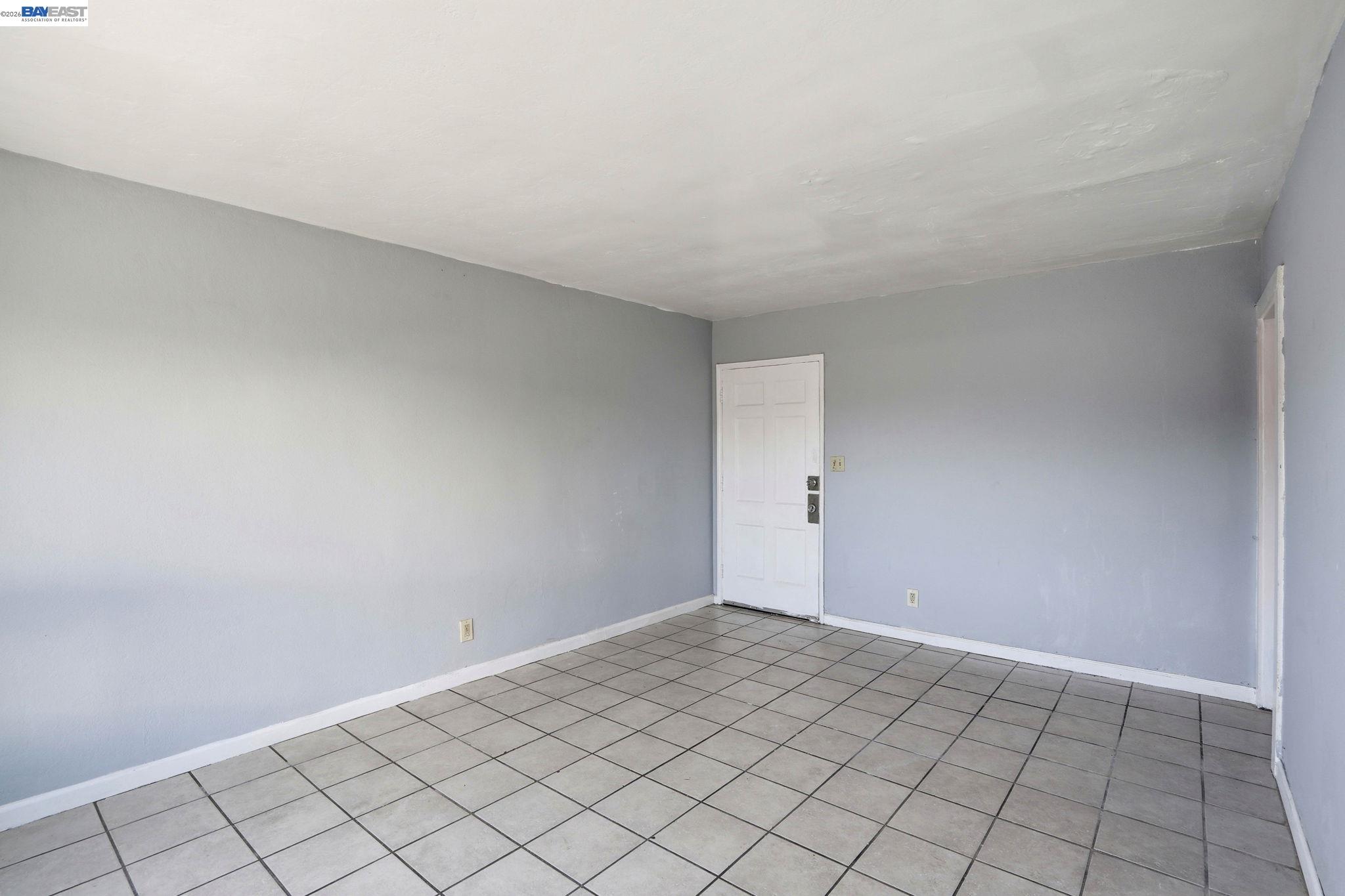 Detail Gallery Image 7 of 27 For 2740 73rd Ave, Oakland,  CA 94605 - – Beds | – Baths