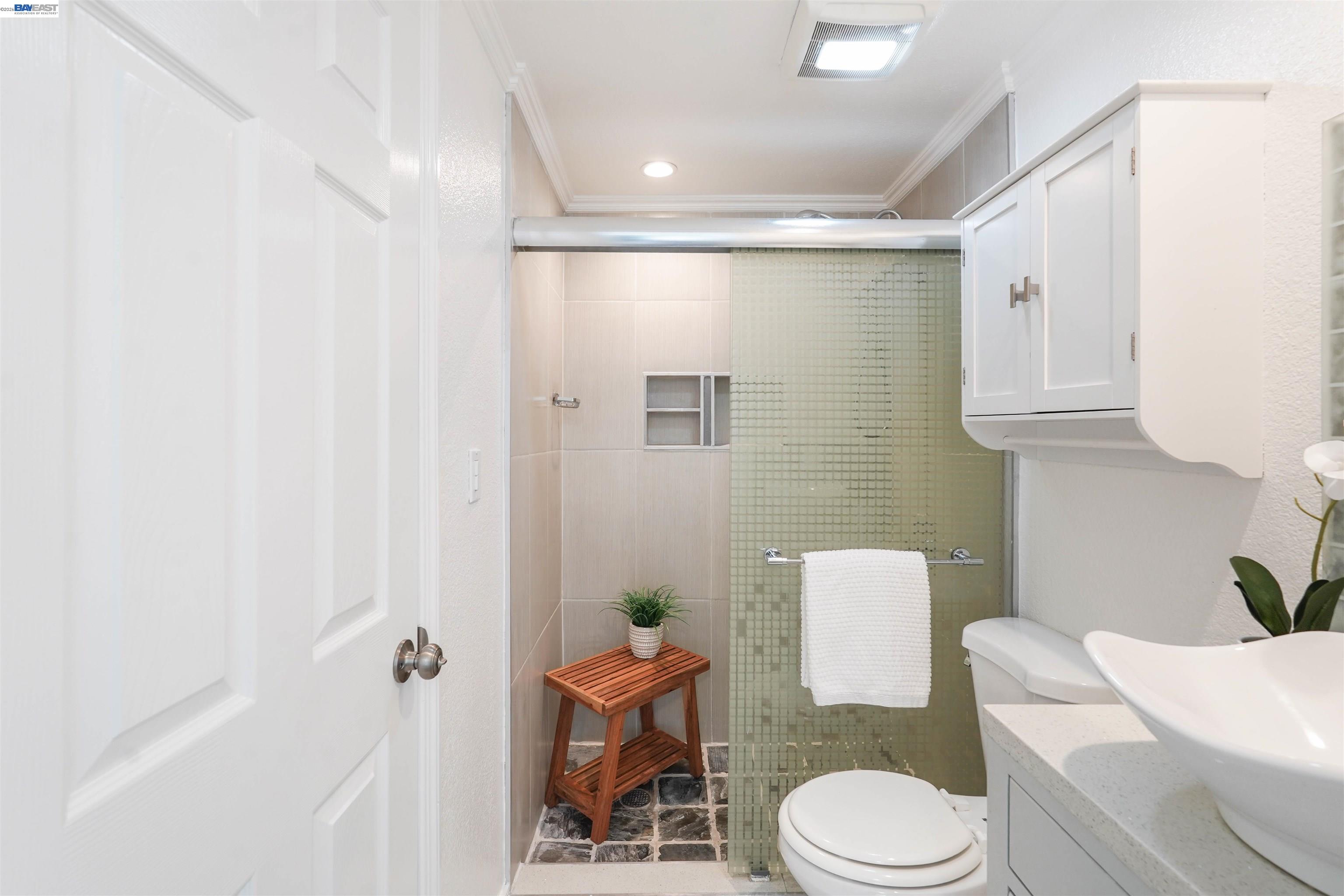 Detail Gallery Image 19 of 41 For 232 Race St, San Jose,  CA 95126 - 2 Beds | 2 Baths