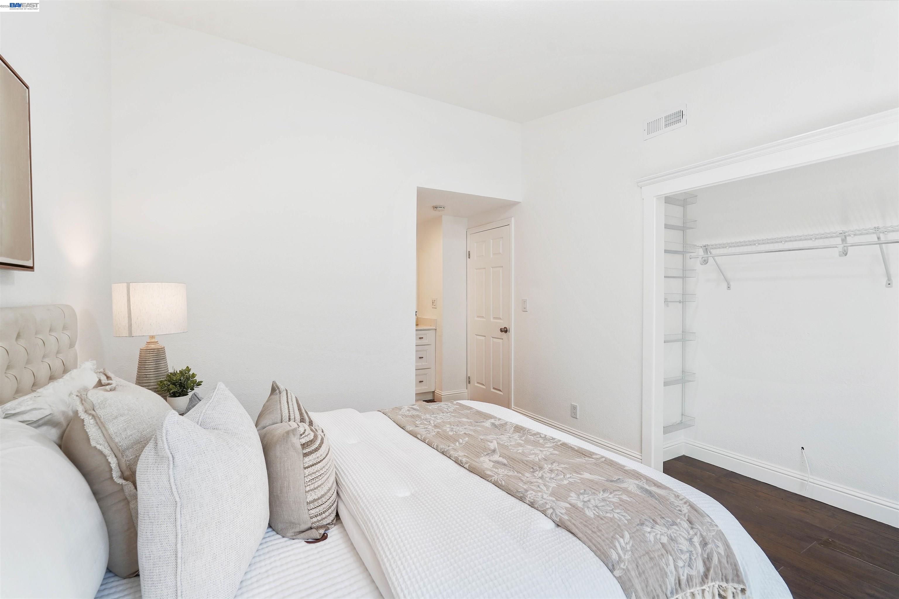 Detail Gallery Image 22 of 41 For 232 Race St, San Jose,  CA 95126 - 2 Beds | 2 Baths