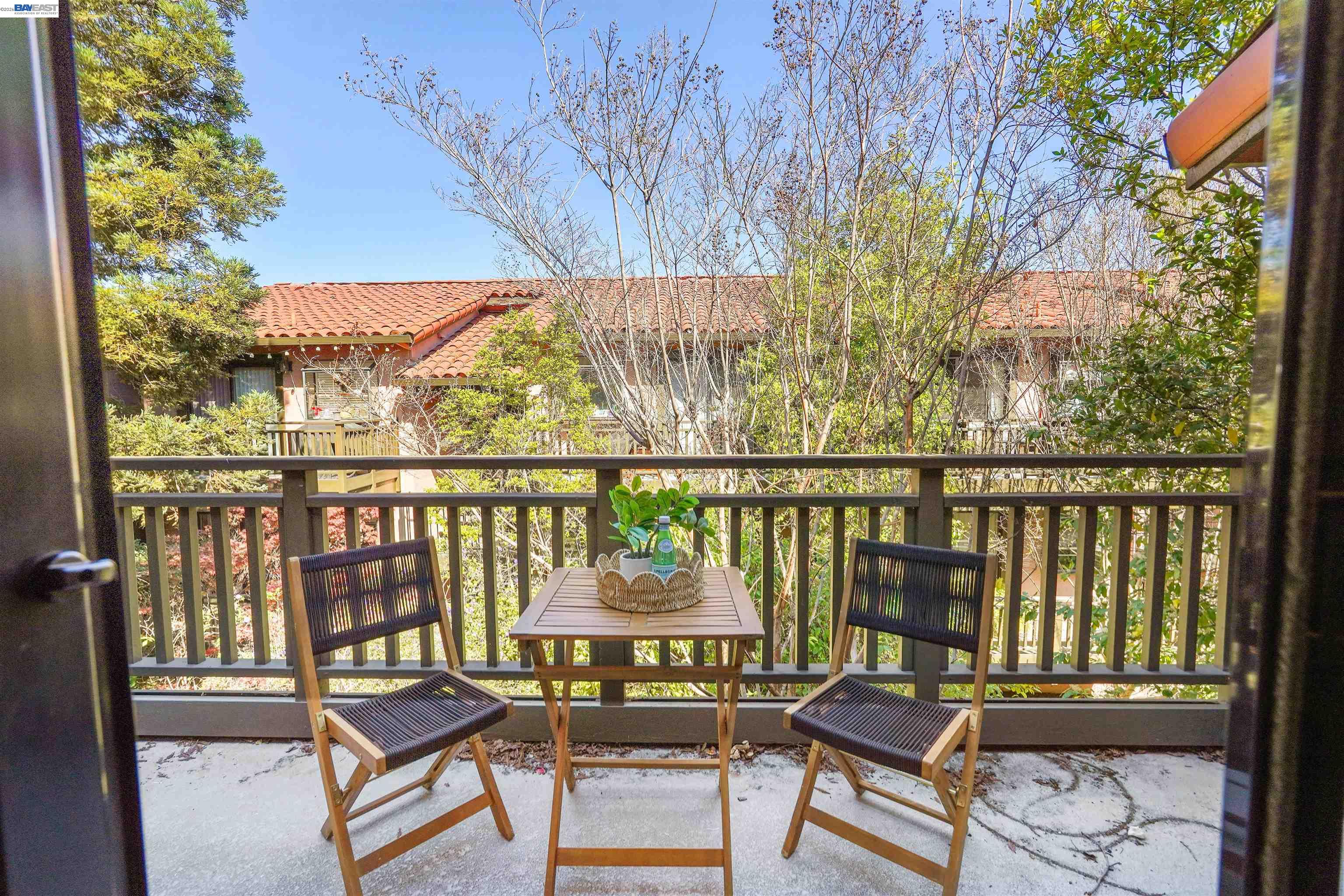 Detail Gallery Image 27 of 41 For 232 Race St, San Jose,  CA 95126 - 2 Beds | 2 Baths