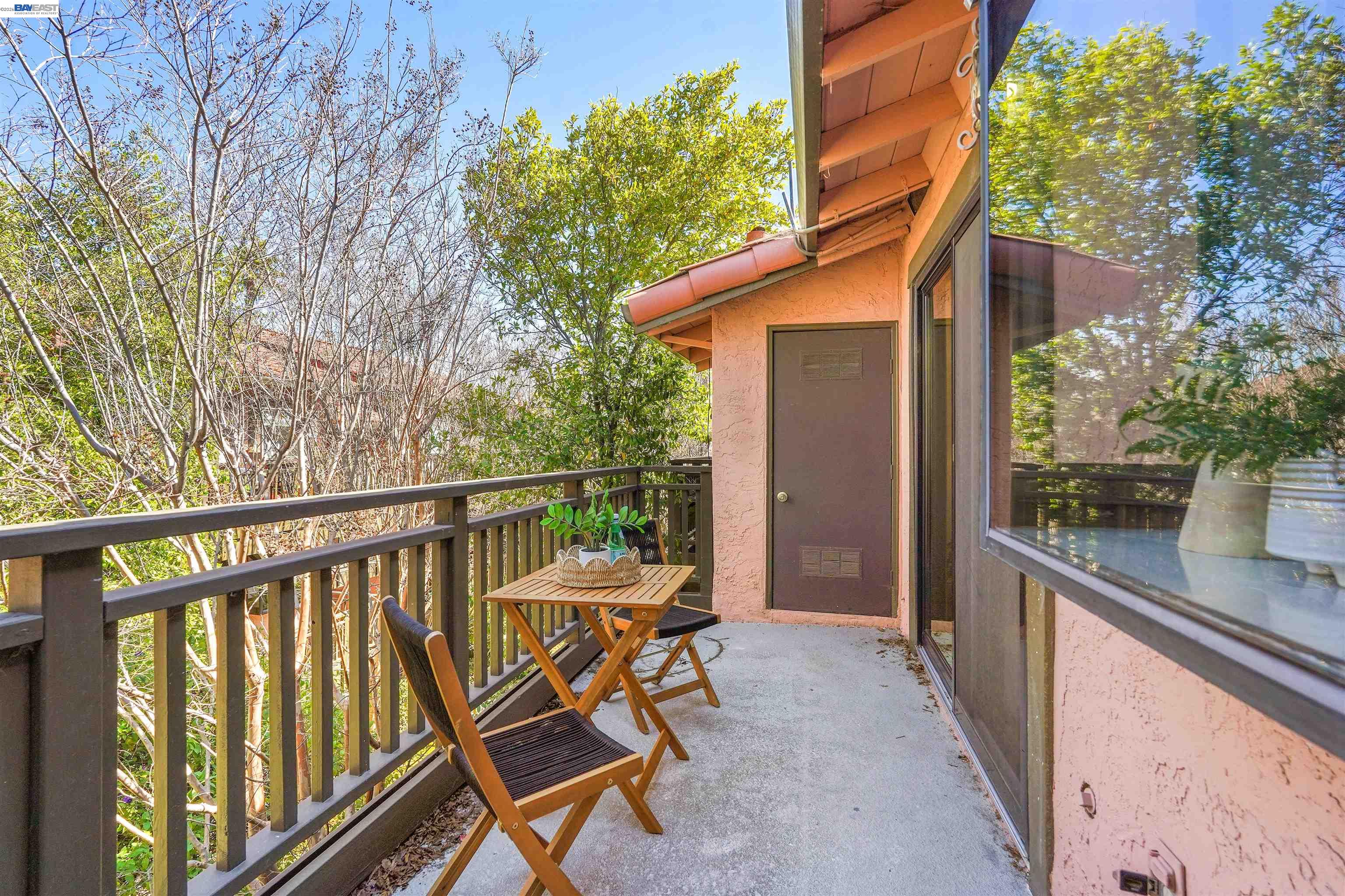 Detail Gallery Image 29 of 41 For 232 Race St, San Jose,  CA 95126 - 2 Beds | 2 Baths