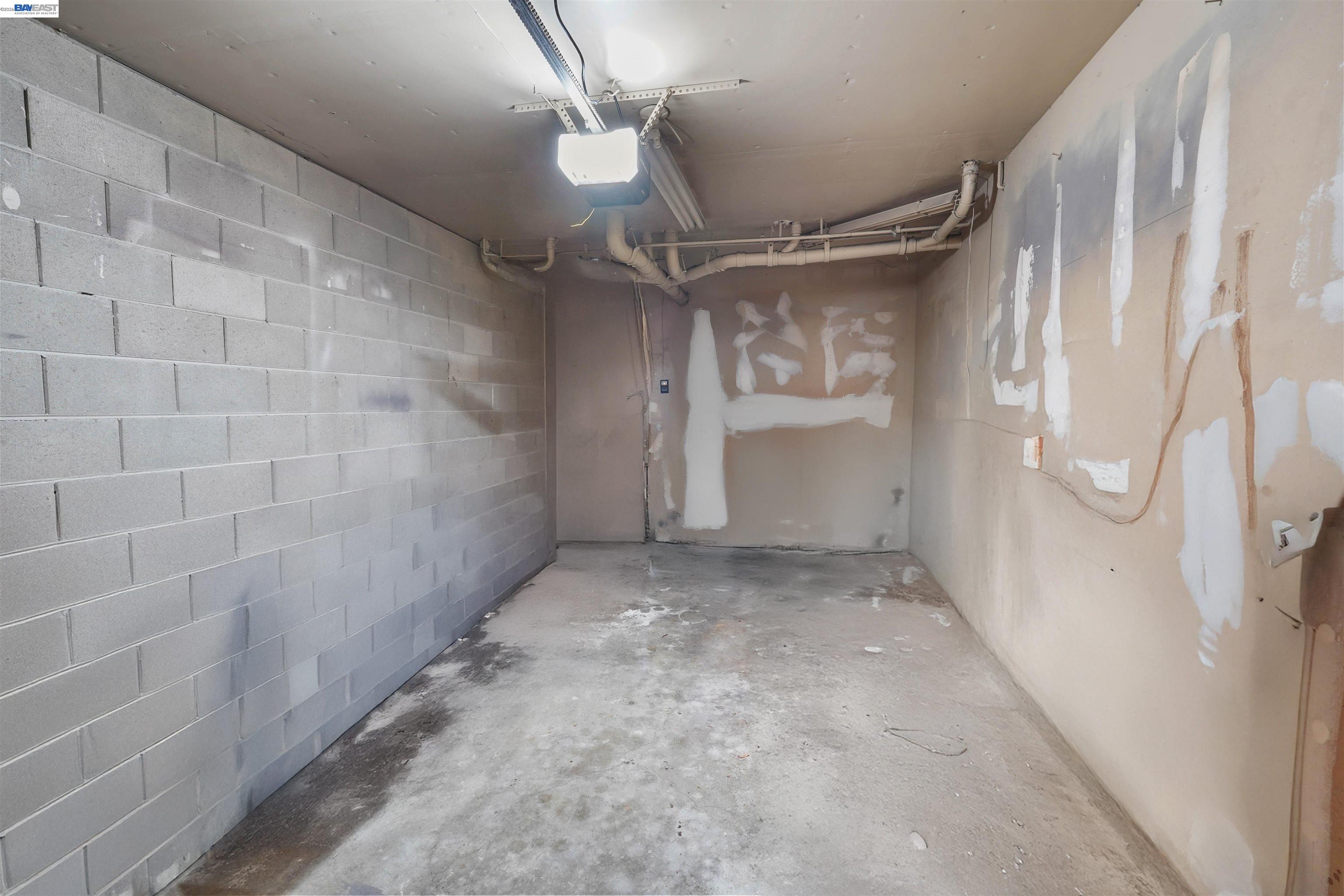 Detail Gallery Image 33 of 41 For 232 Race St, San Jose,  CA 95126 - 2 Beds | 2 Baths