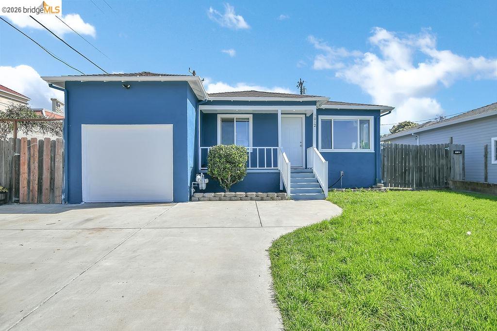 Detail Gallery Image 2 of 16 For 1012 Pine St, Vallejo,  CA 94590 - 2 Beds | 1 Baths