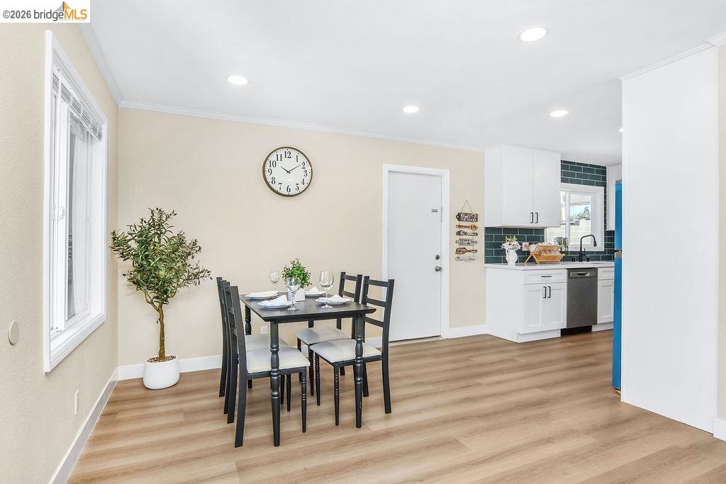 Detail Gallery Image 8 of 16 For 1012 Pine St, Vallejo,  CA 94590 - 2 Beds | 1 Baths