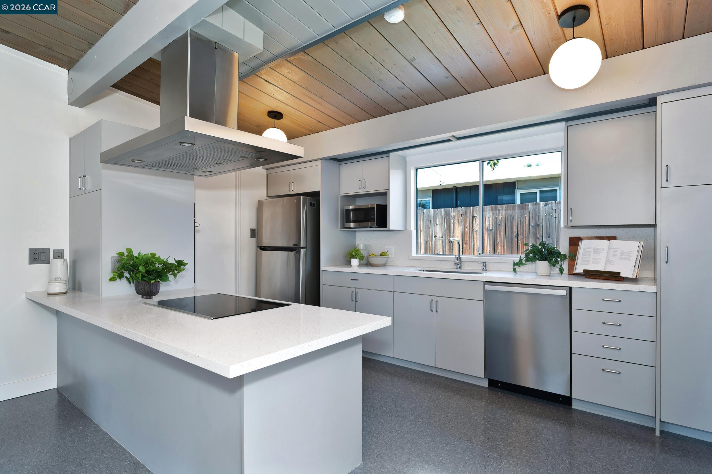 Detail Gallery Image 13 of 47 For 4024 Salem St, Concord,  CA 94521 - 4 Beds | 2 Baths