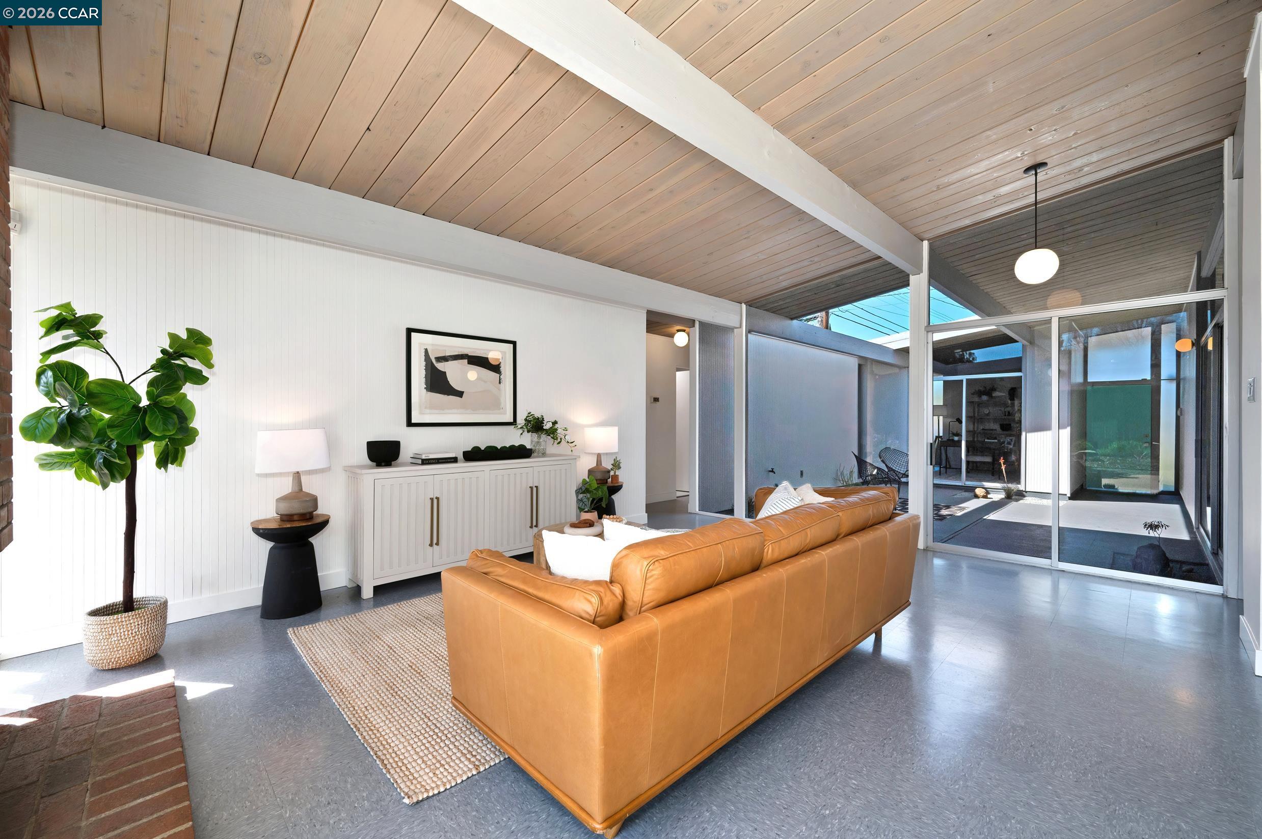 Detail Gallery Image 13 of 45 For 4024 Salem St, Concord,  CA 94521 - 4 Beds | 2 Baths