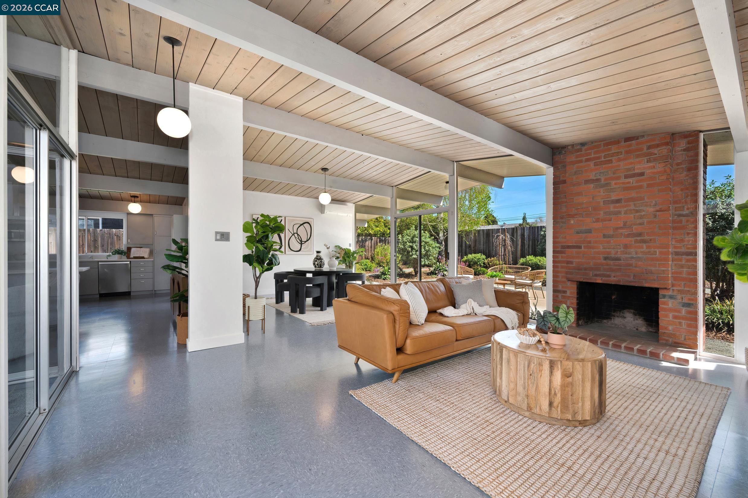 Detail Gallery Image 8 of 47 For 4024 Salem St, Concord,  CA 94521 - 4 Beds | 2 Baths