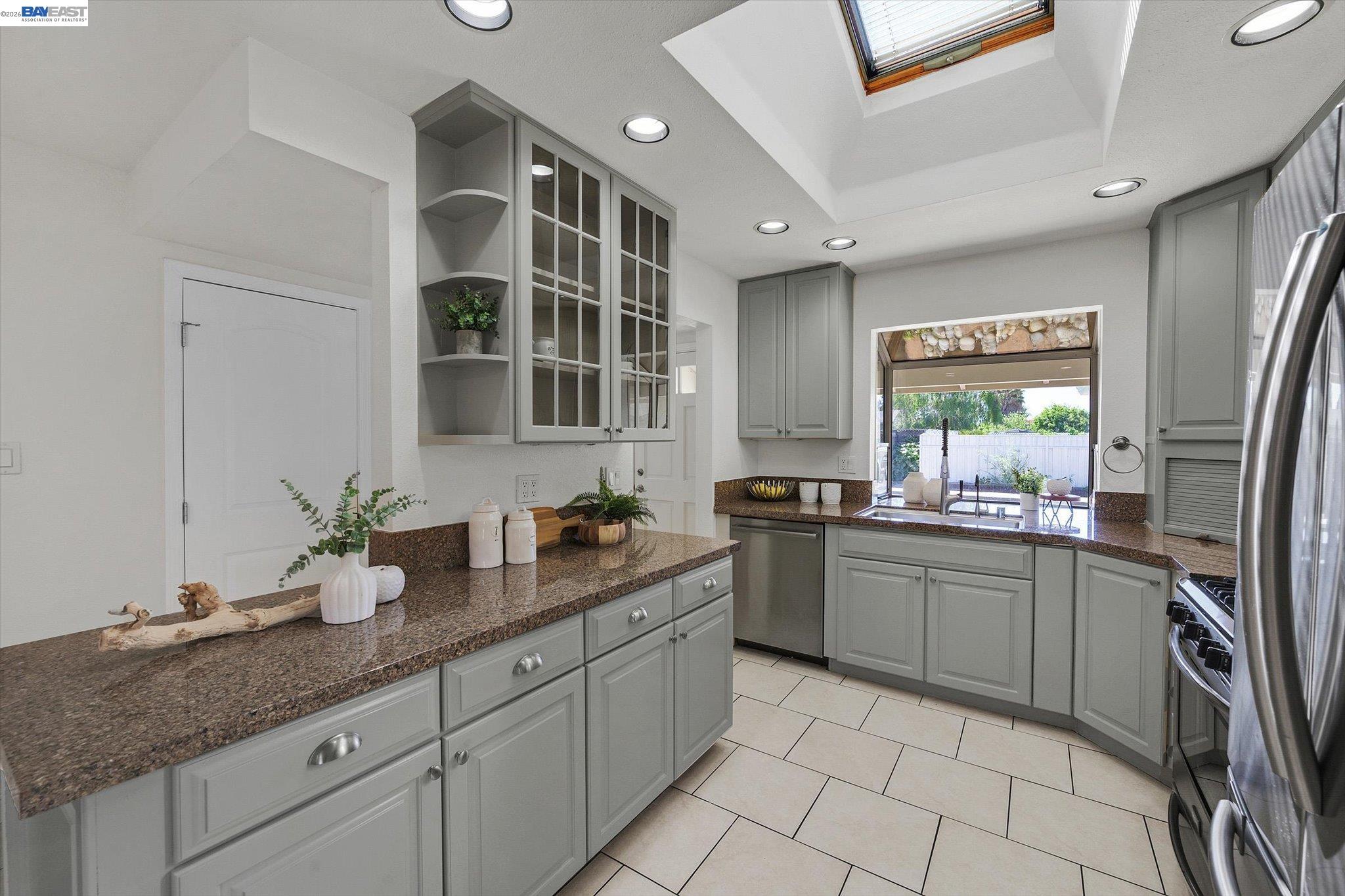 Detail Gallery Image 11 of 32 For 5471 Tyler Pl, Fremont,  CA 94538 - 4 Beds | 2 Baths