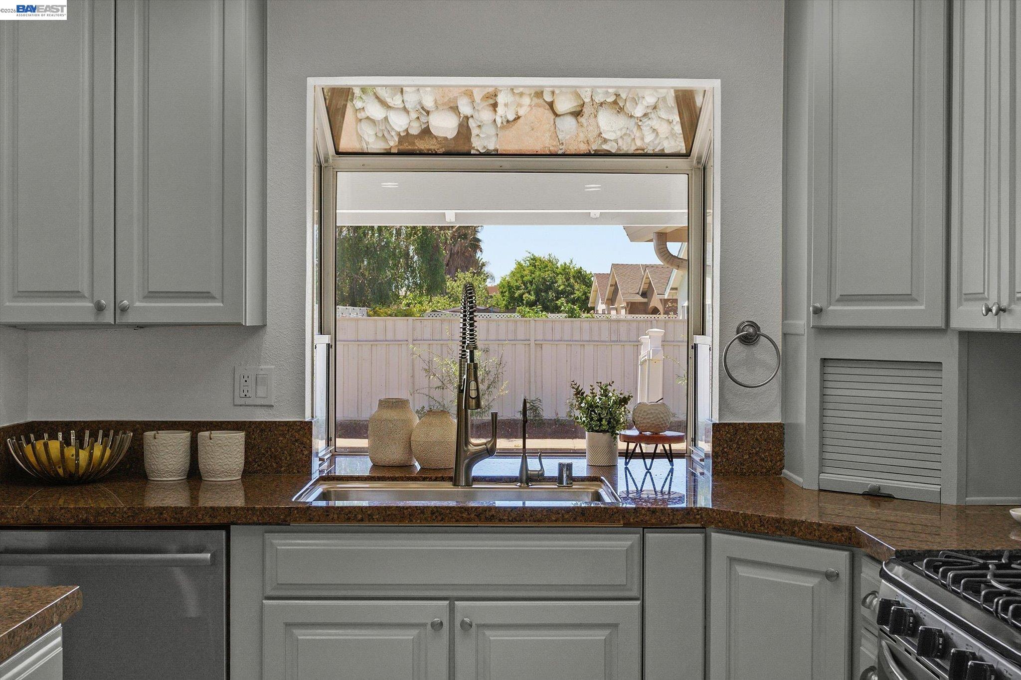 Detail Gallery Image 12 of 32 For 5471 Tyler Pl, Fremont,  CA 94538 - 4 Beds | 2 Baths