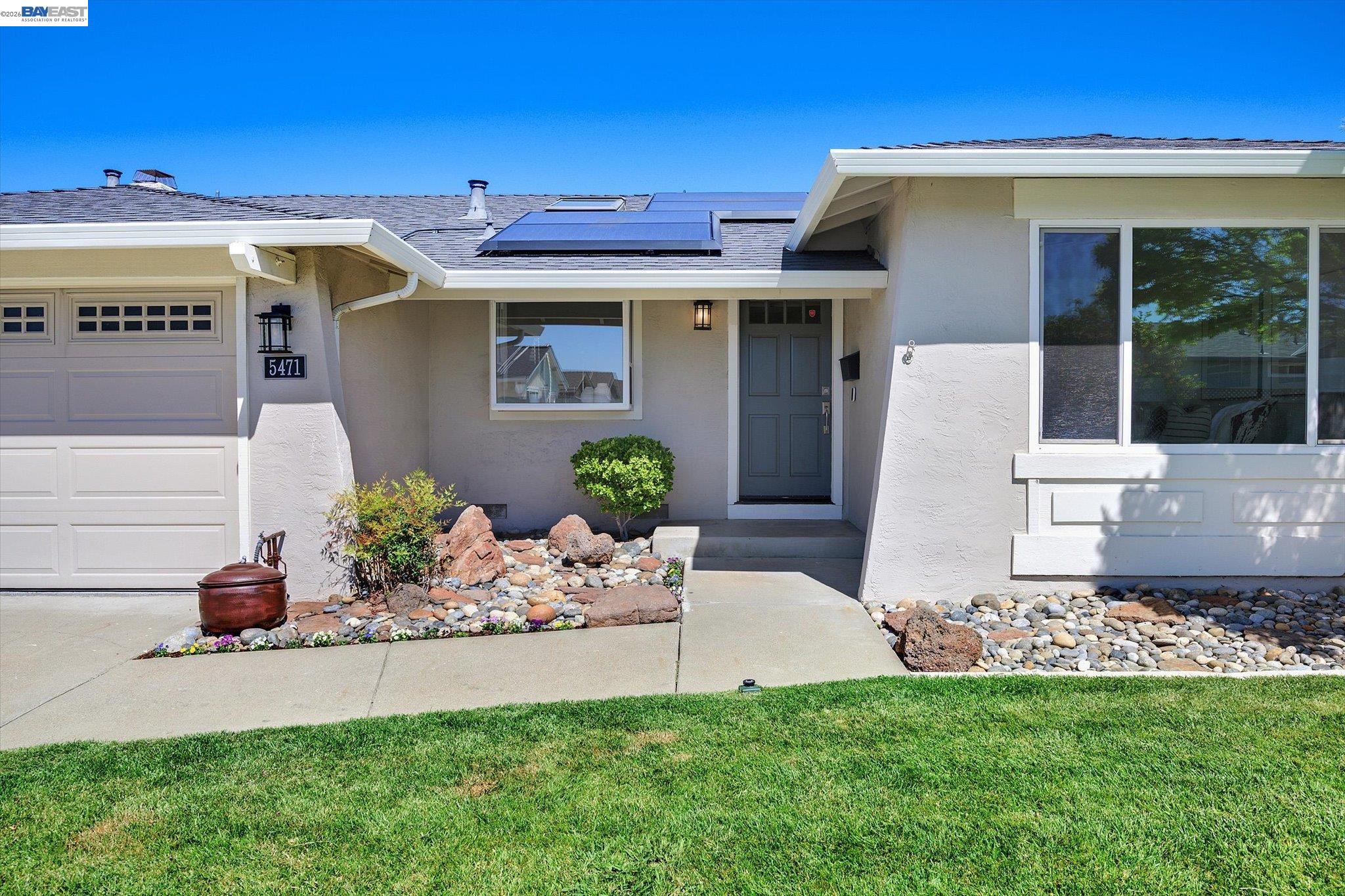 Detail Gallery Image 4 of 32 For 5471 Tyler Pl, Fremont,  CA 94538 - 4 Beds | 2 Baths