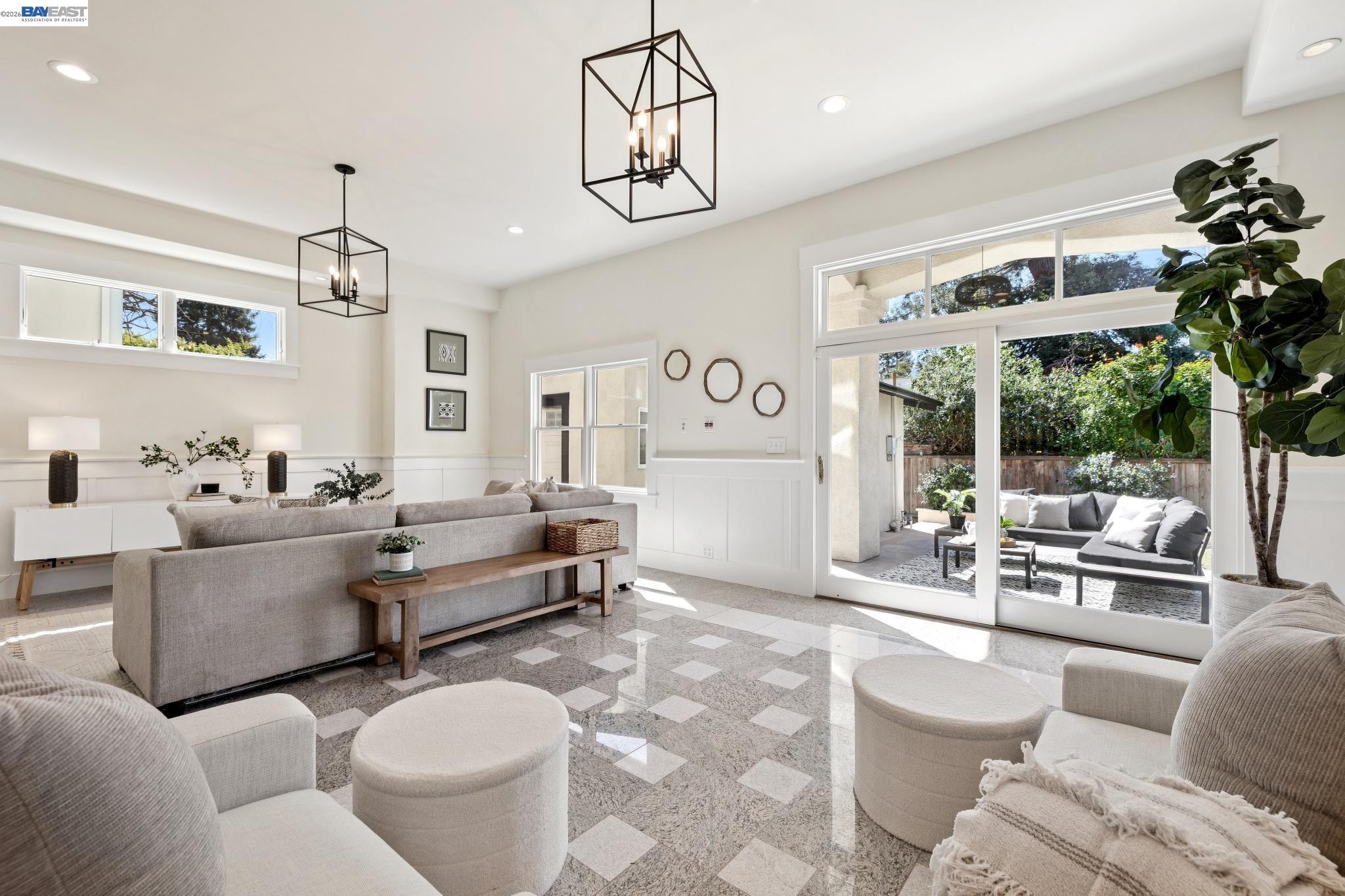 Detail Gallery Image 32 of 56 For 3226 Fairview Ave, Alameda,  CA 94501 - 3 Beds | 2/1 Baths