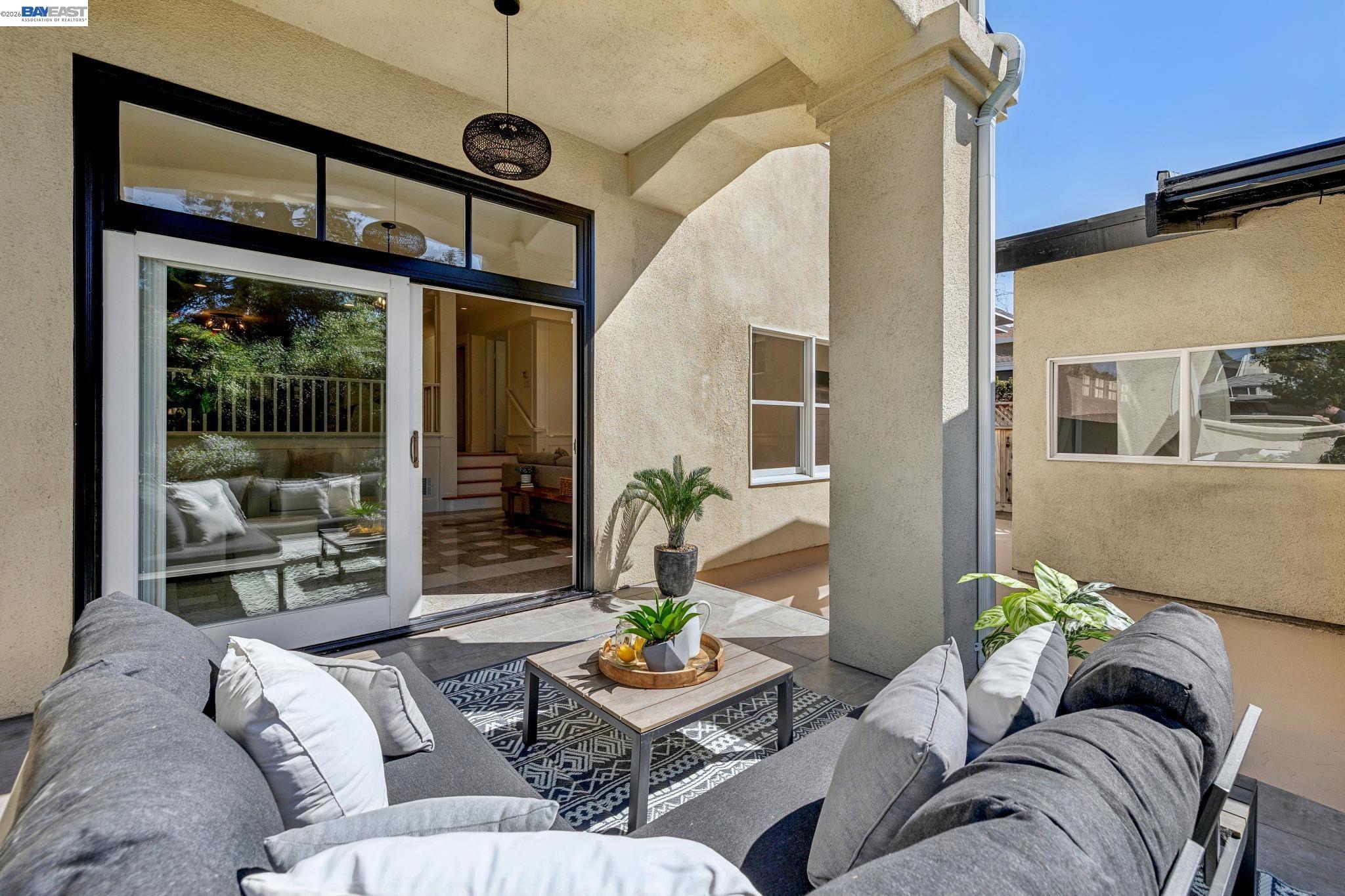 Detail Gallery Image 51 of 56 For 3226 Fairview Ave, Alameda,  CA 94501 - 3 Beds | 2/1 Baths