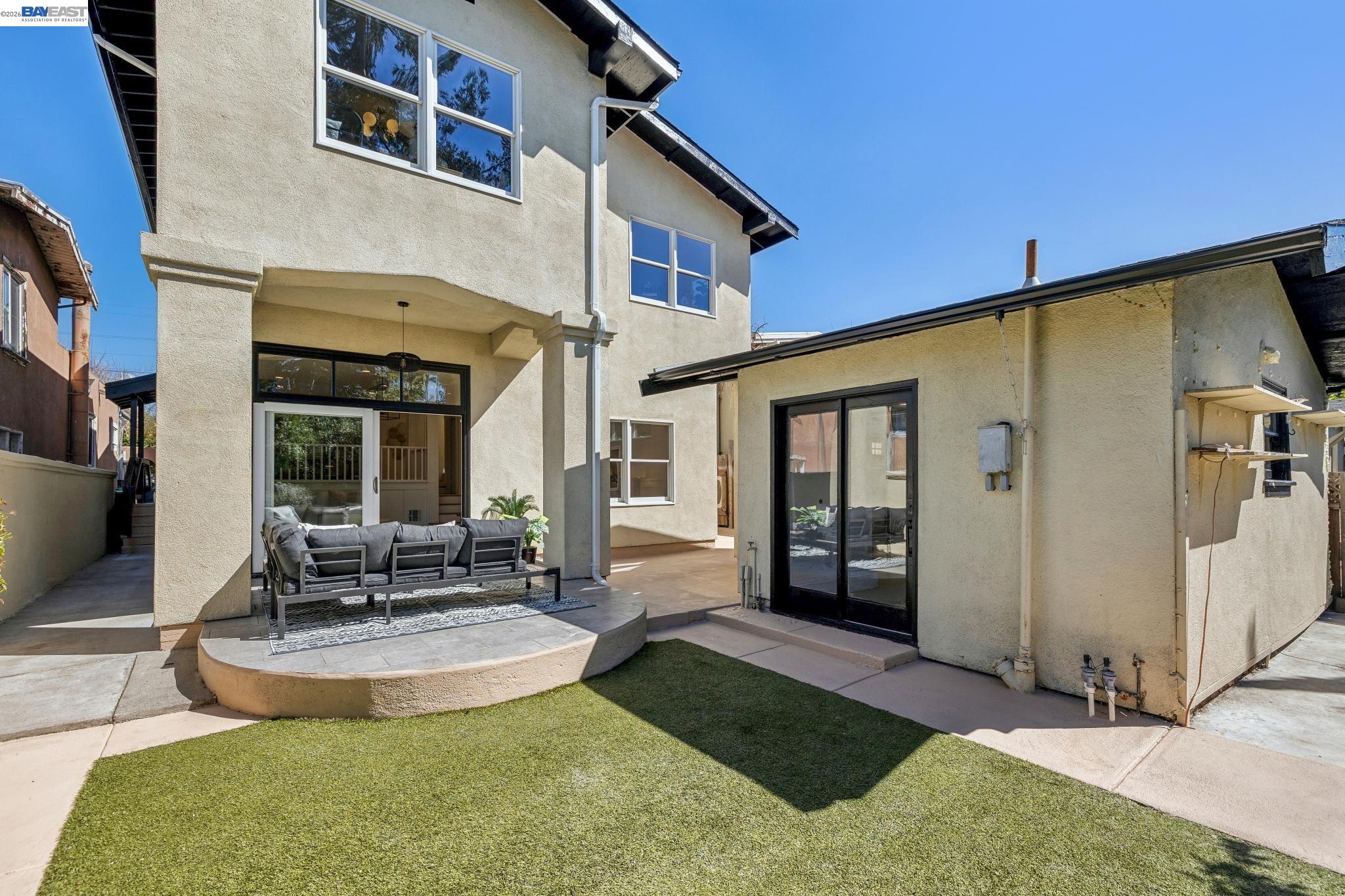 Detail Gallery Image 53 of 56 For 3226 Fairview Ave, Alameda,  CA 94501 - 3 Beds | 2/1 Baths