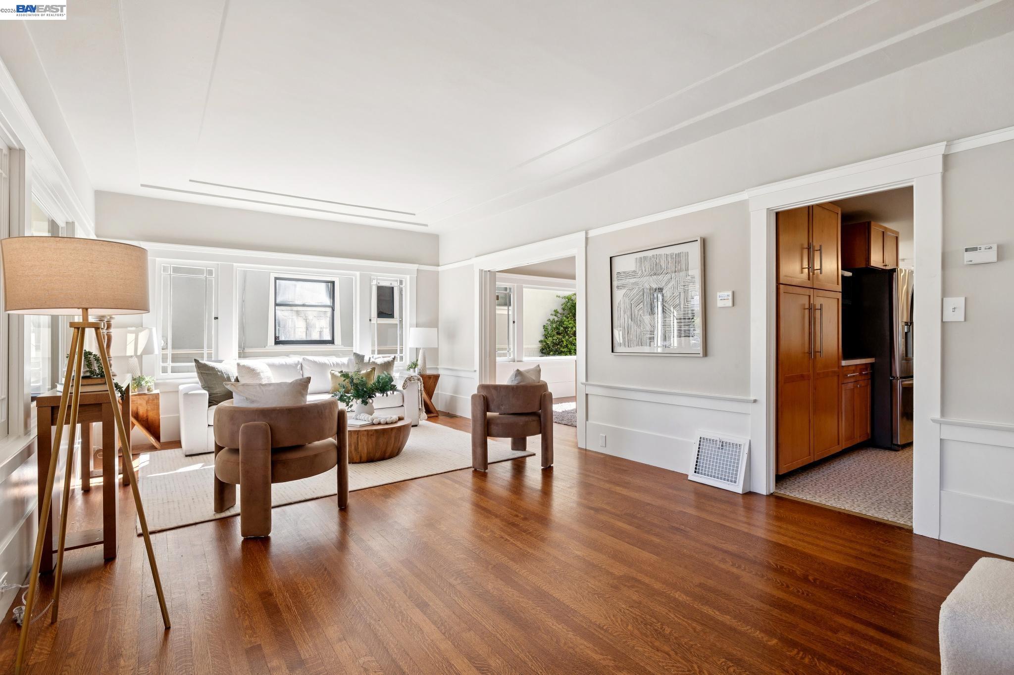 Detail Gallery Image 7 of 56 For 3226 Fairview Ave, Alameda,  CA 94501 - 3 Beds | 2/1 Baths