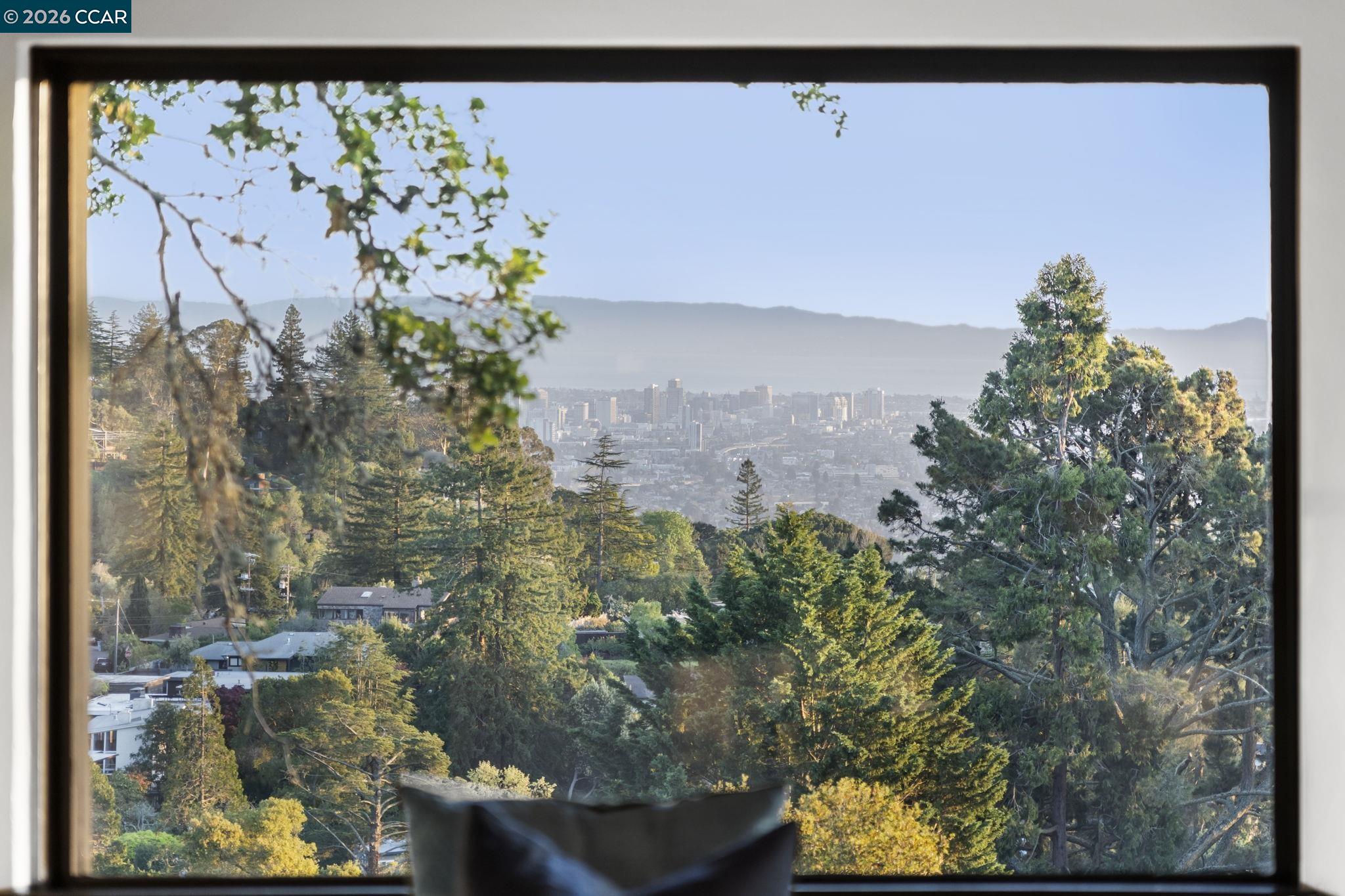 Detail Gallery Image 11 of 57 For 1160 Miller, Berkeley,  CA 94708 - 4 Beds | 3 Baths