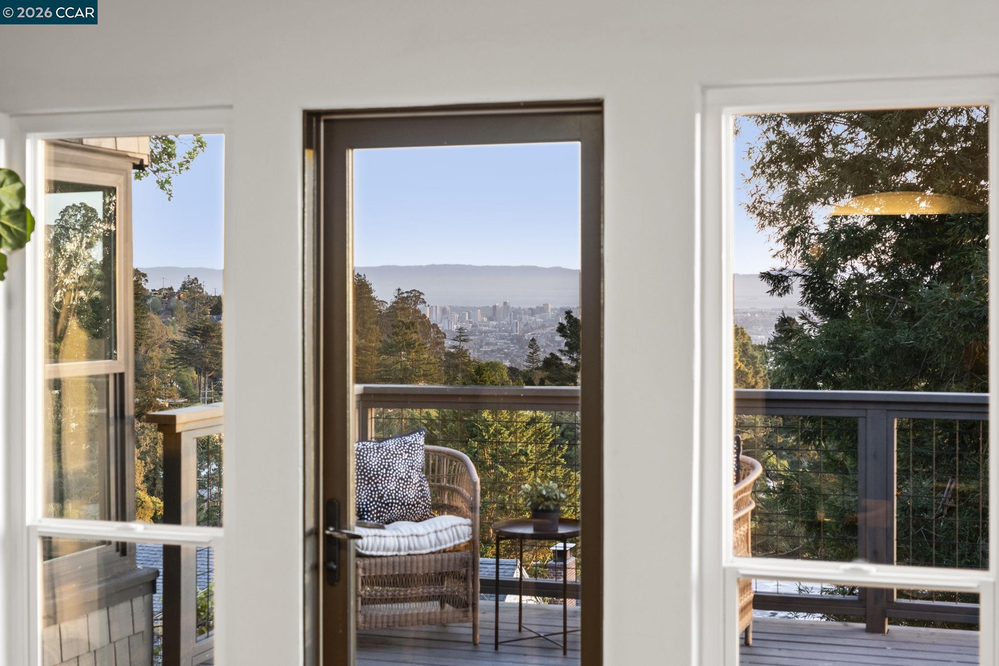 Detail Gallery Image 24 of 57 For 1160 Miller, Berkeley,  CA 94708 - 4 Beds | 3 Baths