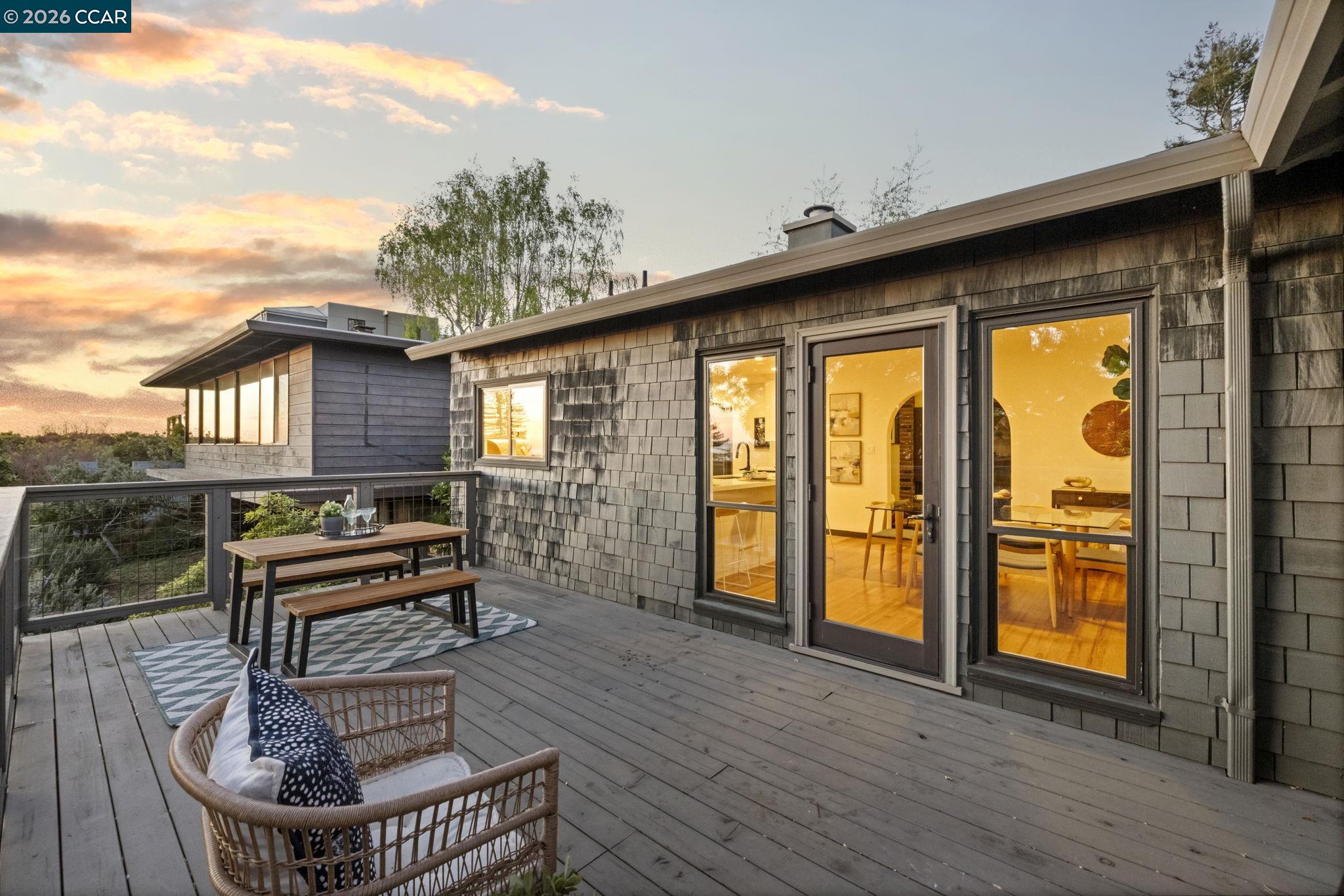 Detail Gallery Image 25 of 57 For 1160 Miller, Berkeley,  CA 94708 - 4 Beds | 3 Baths