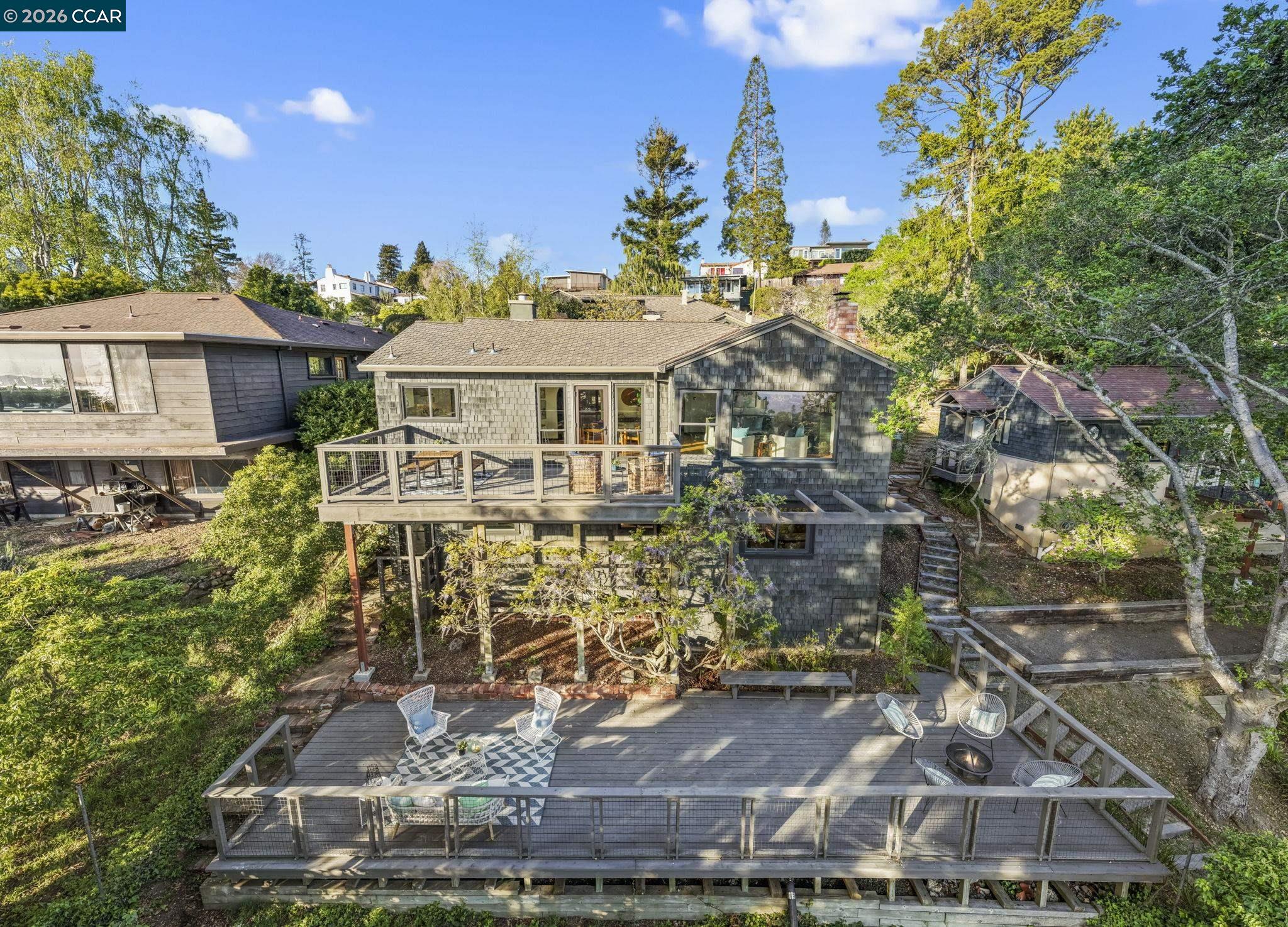 Detail Gallery Image 50 of 57 For 1160 Miller, Berkeley,  CA 94708 - 4 Beds | 3 Baths