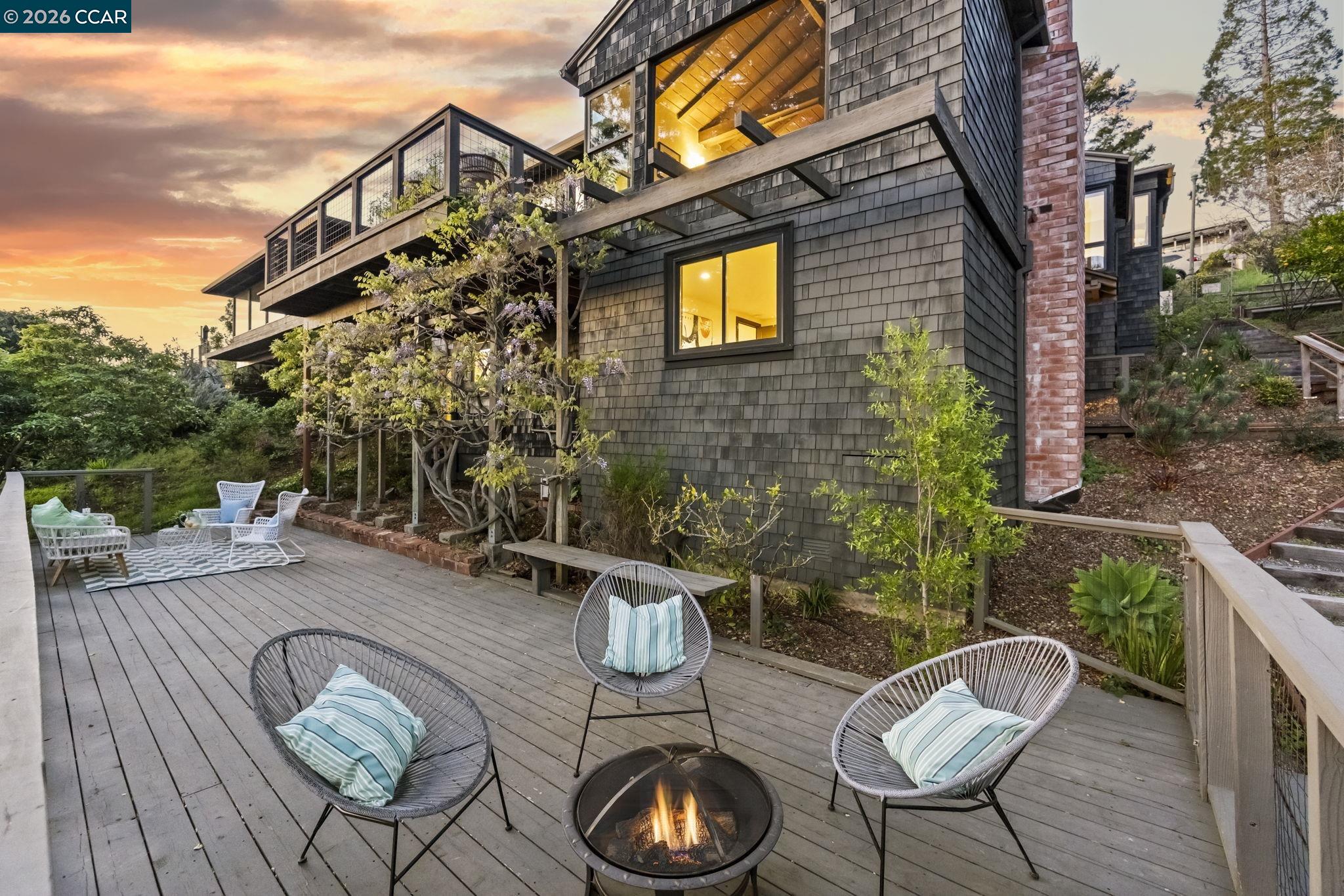 Detail Gallery Image 51 of 57 For 1160 Miller, Berkeley,  CA 94708 - 4 Beds | 3 Baths