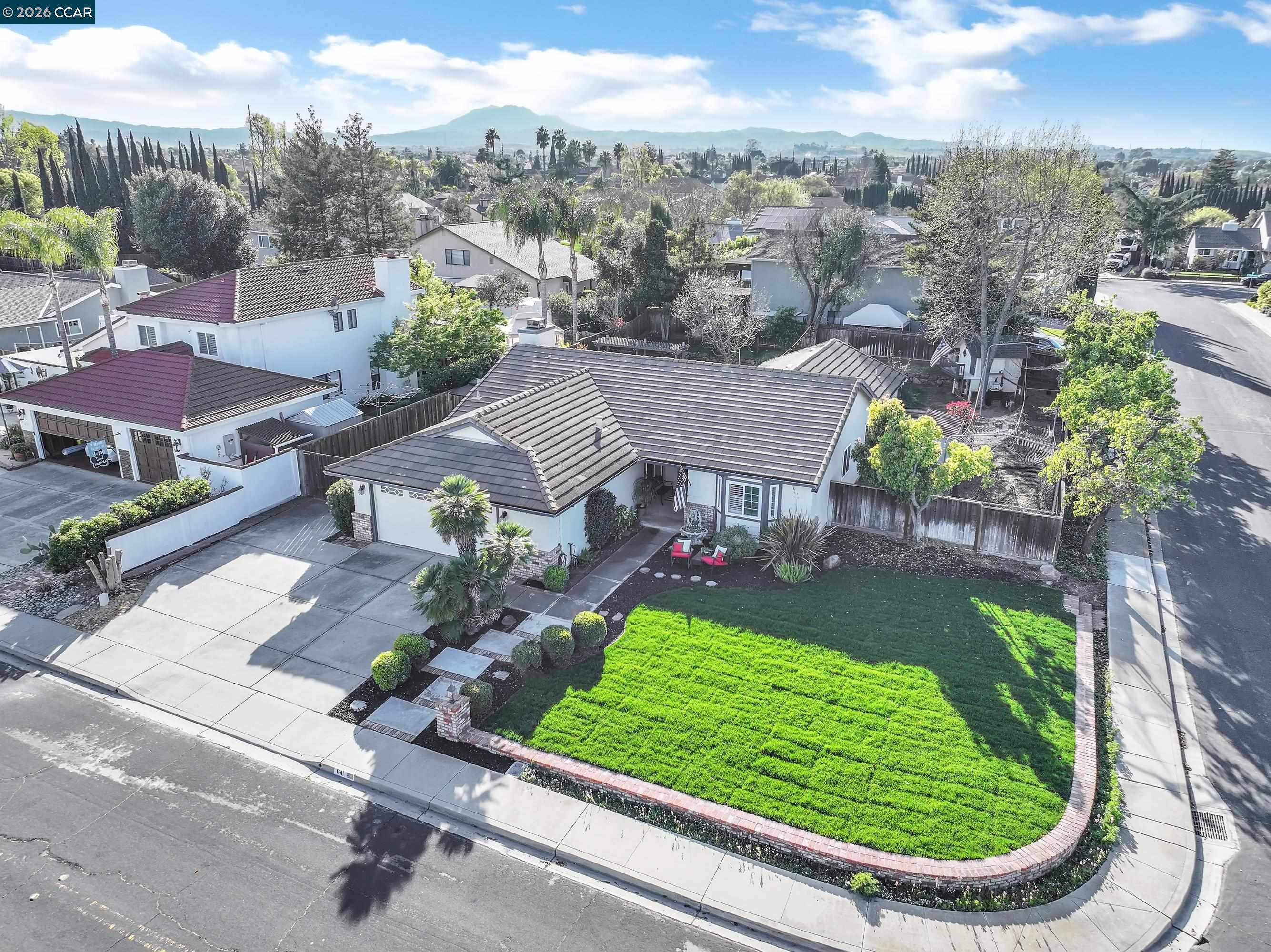 Detail Gallery Image 3 of 38 For 641 Woodbury Pl, Oakley,  CA 94561 - 4 Beds | 2 Baths