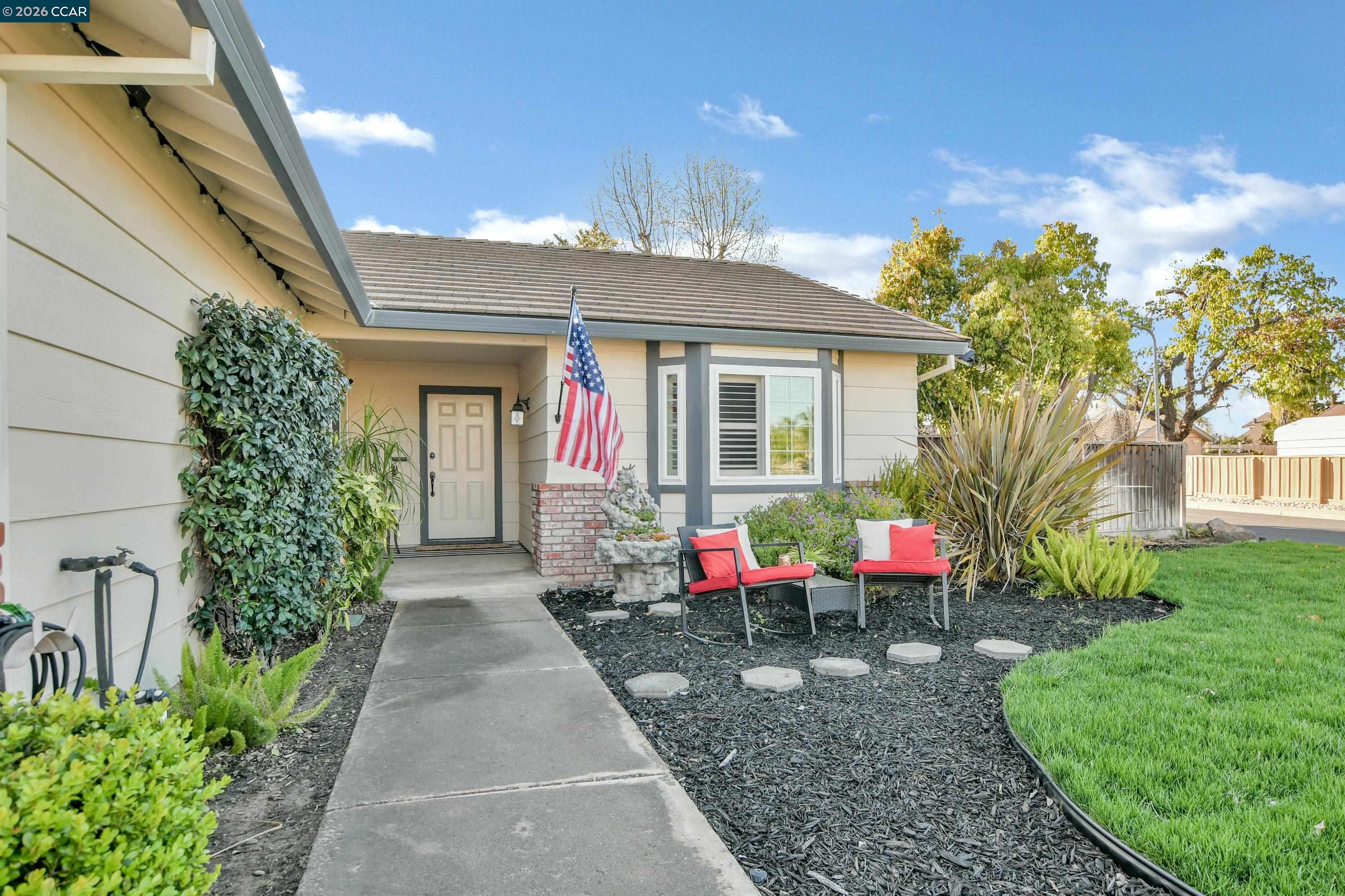 Detail Gallery Image 6 of 38 For 641 Woodbury Pl, Oakley,  CA 94561 - 4 Beds | 2 Baths