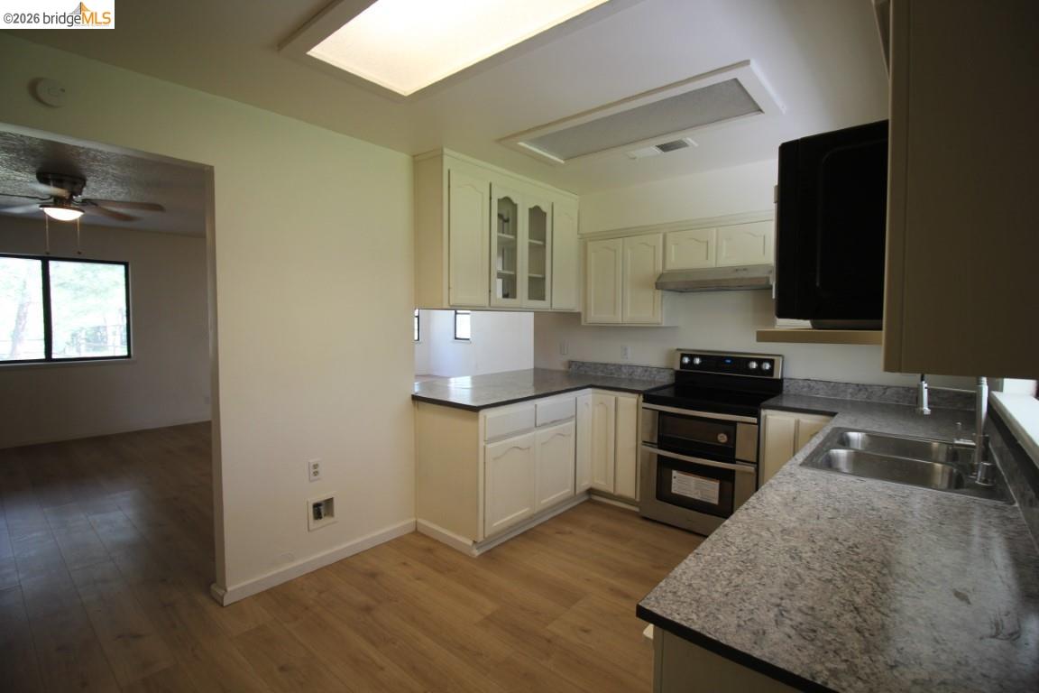 Detail Gallery Image 9 of 20 For 10477 Violetta, Coulterville,  CA 95311 - 2 Beds | 2 Baths