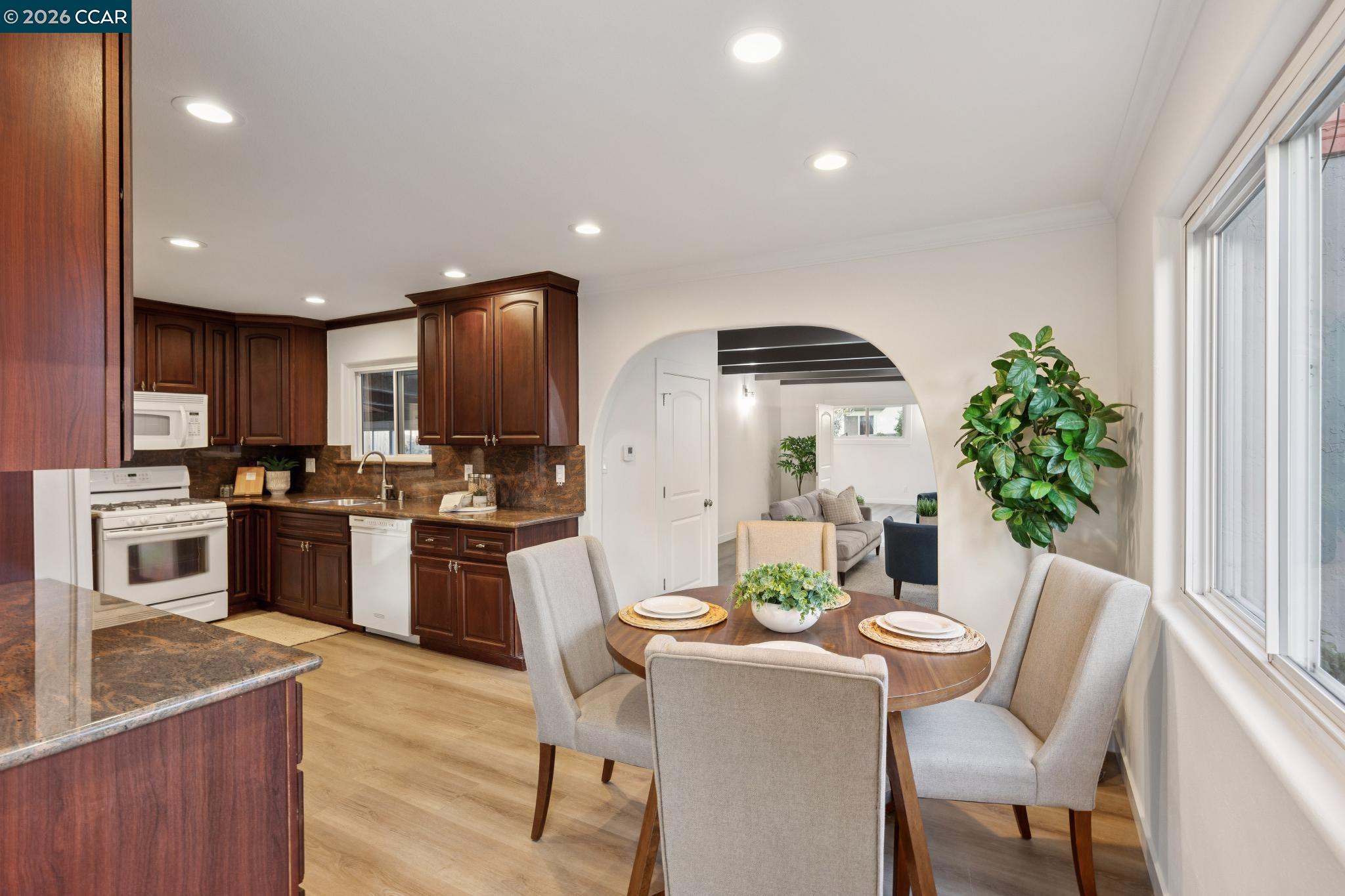 Detail Gallery Image 6 of 29 For 4508 Stevenson Blvd, Fremont,  CA 94538 - 3 Beds | 2/1 Baths