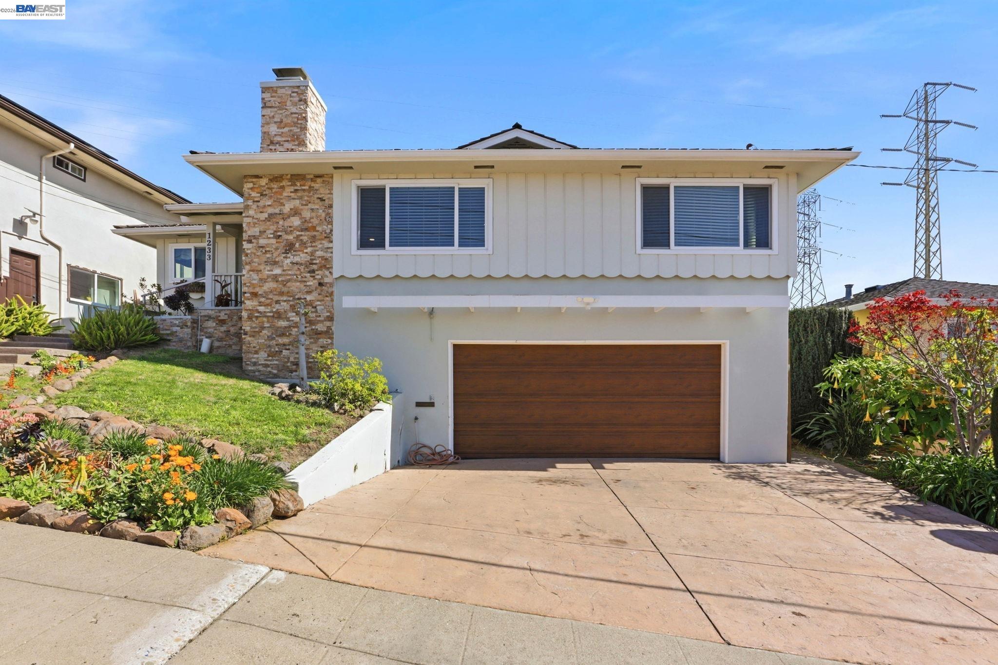 Detail Gallery Image 2 of 37 For 1233 Benedict Ct, San Leandro,  CA 94577 - 3 Beds | 2 Baths