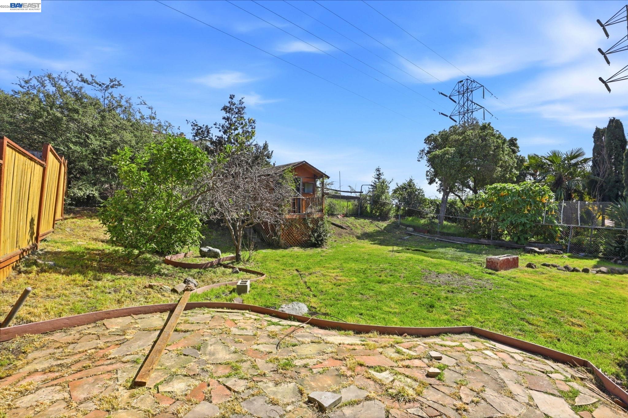 Detail Gallery Image 35 of 37 For 1233 Benedict Ct, San Leandro,  CA 94577 - 3 Beds | 2 Baths