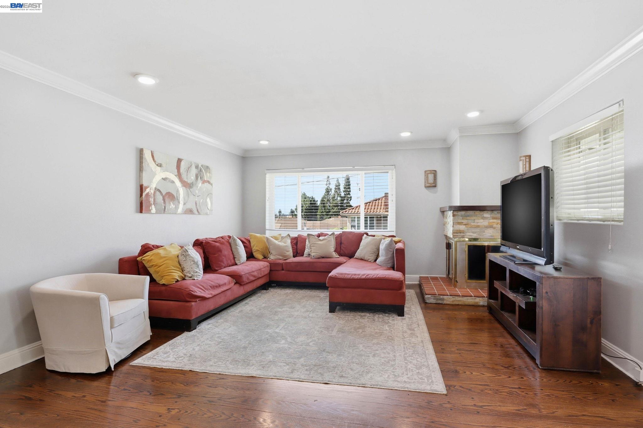 Detail Gallery Image 8 of 38 For 1233 Benedict Ct, San Leandro,  CA 94577 - 3 Beds | 2 Baths