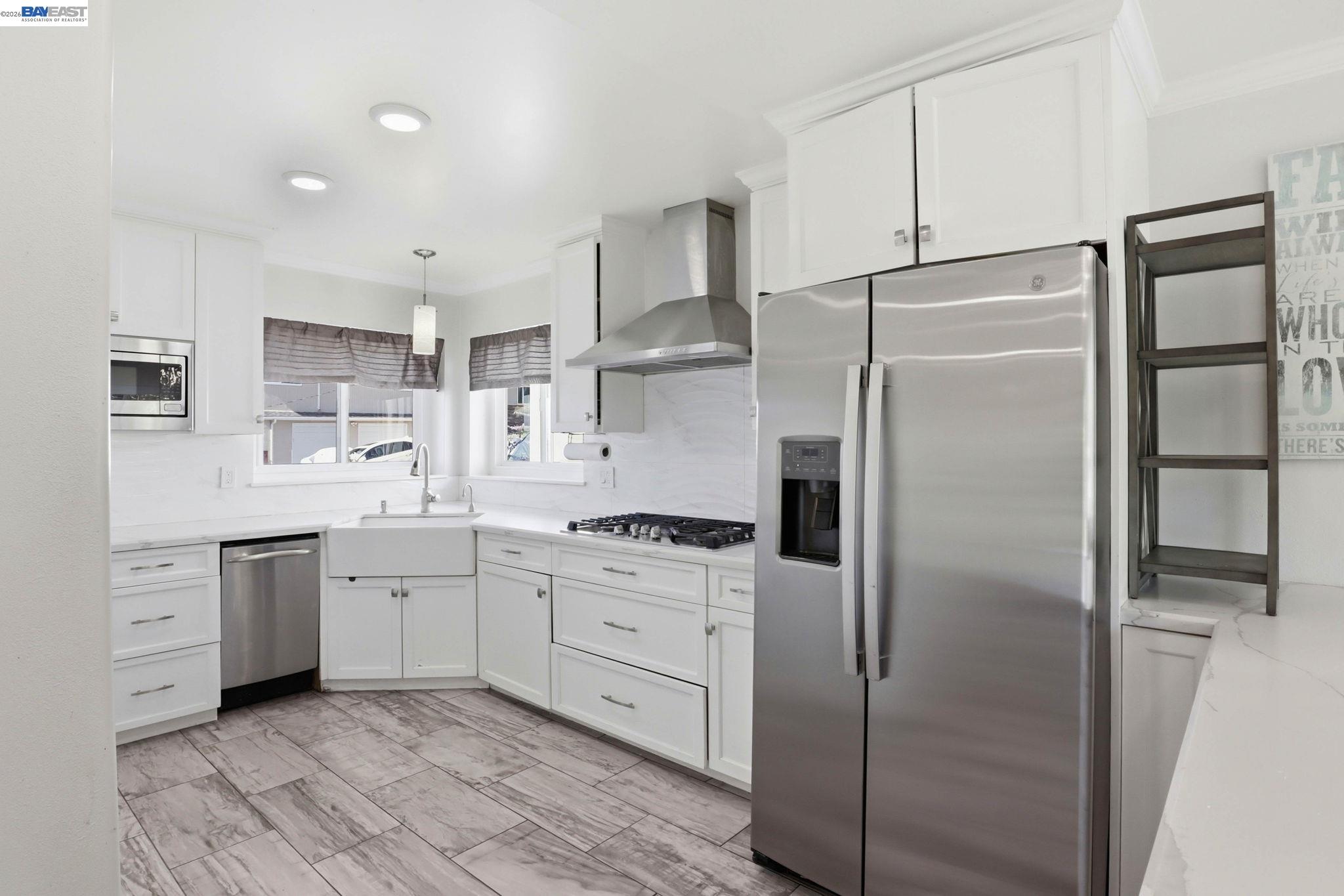 Detail Gallery Image 9 of 38 For 1233 Benedict Ct, San Leandro,  CA 94577 - 3 Beds | 2 Baths