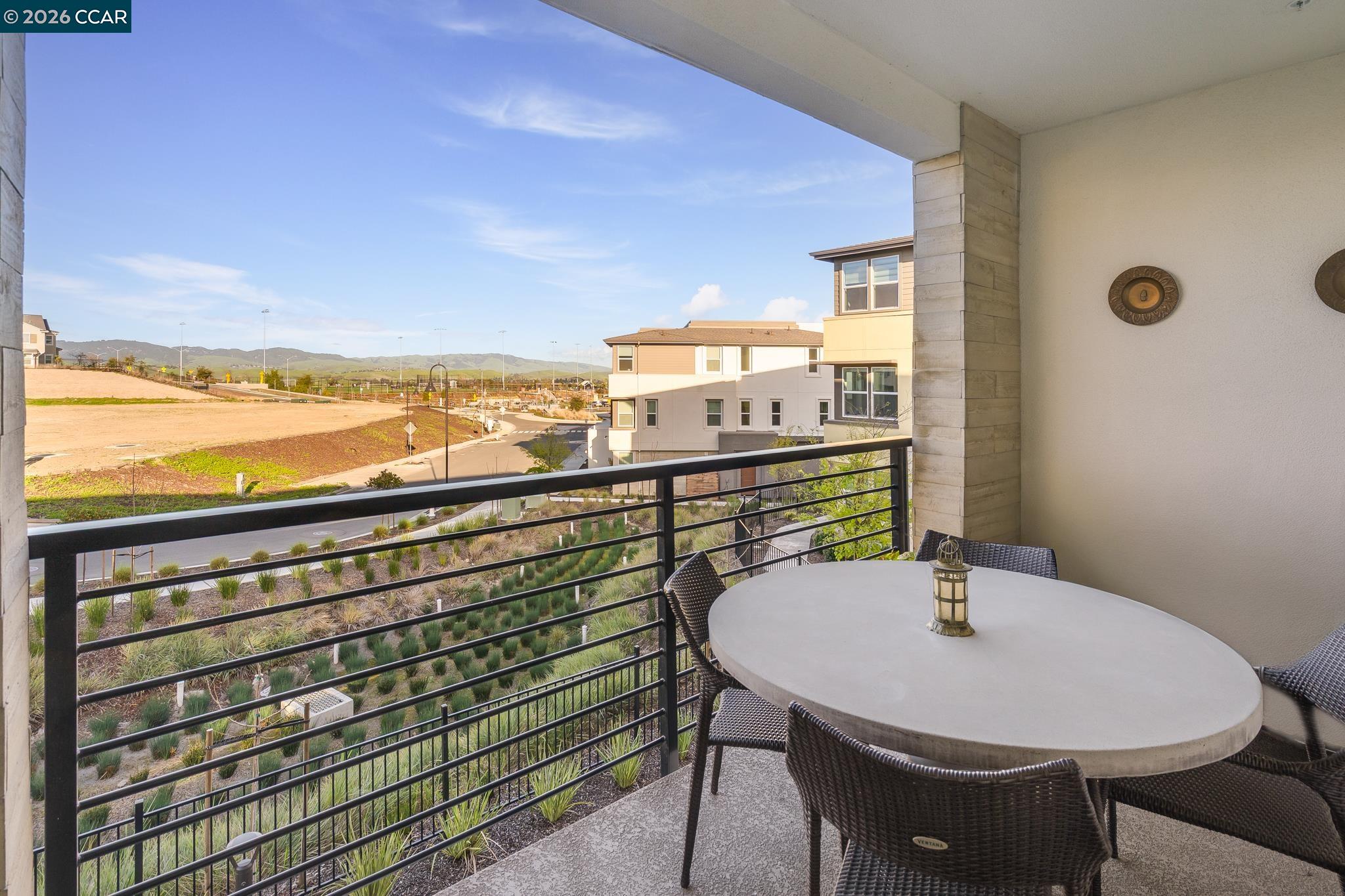 Detail Gallery Image 6 of 35 For 1200 Lorenzini Loop, San Ramon,  CA 94583 - 3 Beds | 3/1 Baths