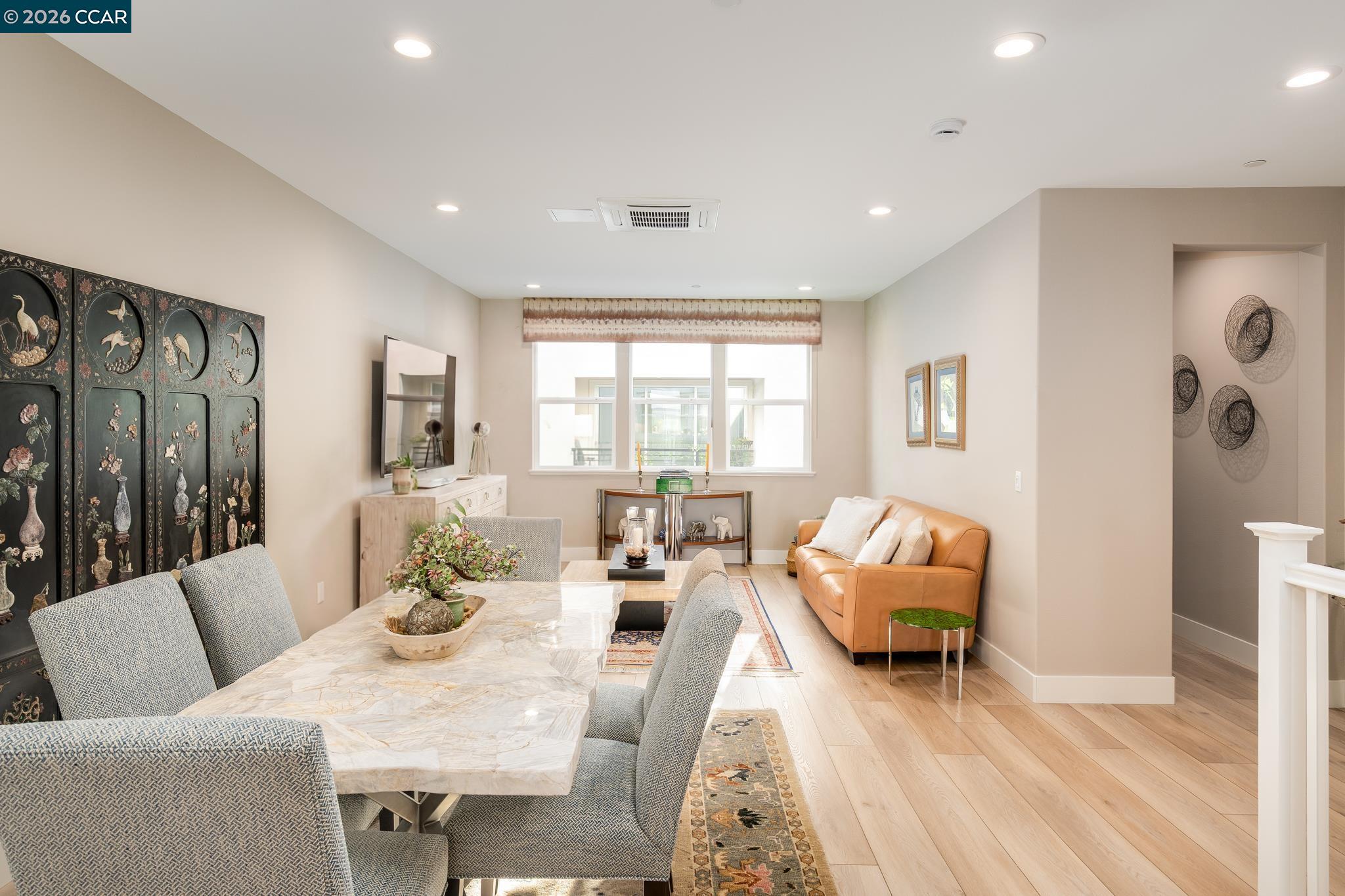 Detail Gallery Image 8 of 35 For 1200 Lorenzini Loop, San Ramon,  CA 94583 - 3 Beds | 3/1 Baths