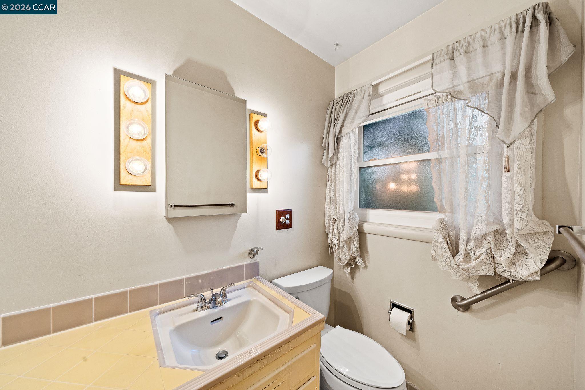 Detail Gallery Image 20 of 47 For 1174 Saint Francis Dr, Concord,  CA 94518 - 3 Beds | 2 Baths