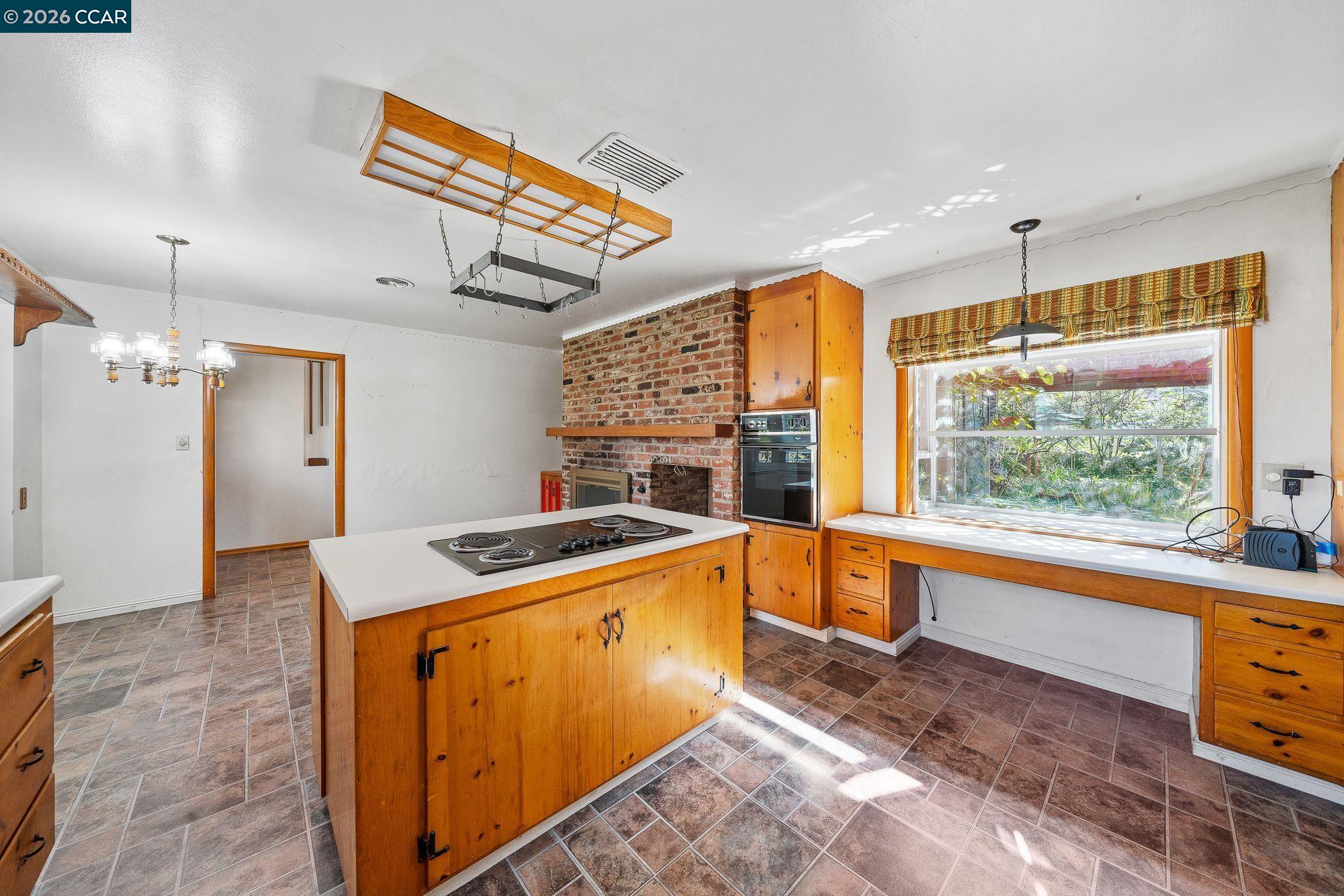 Detail Gallery Image 27 of 47 For 1174 Saint Francis Dr, Concord,  CA 94518 - 3 Beds | 2 Baths