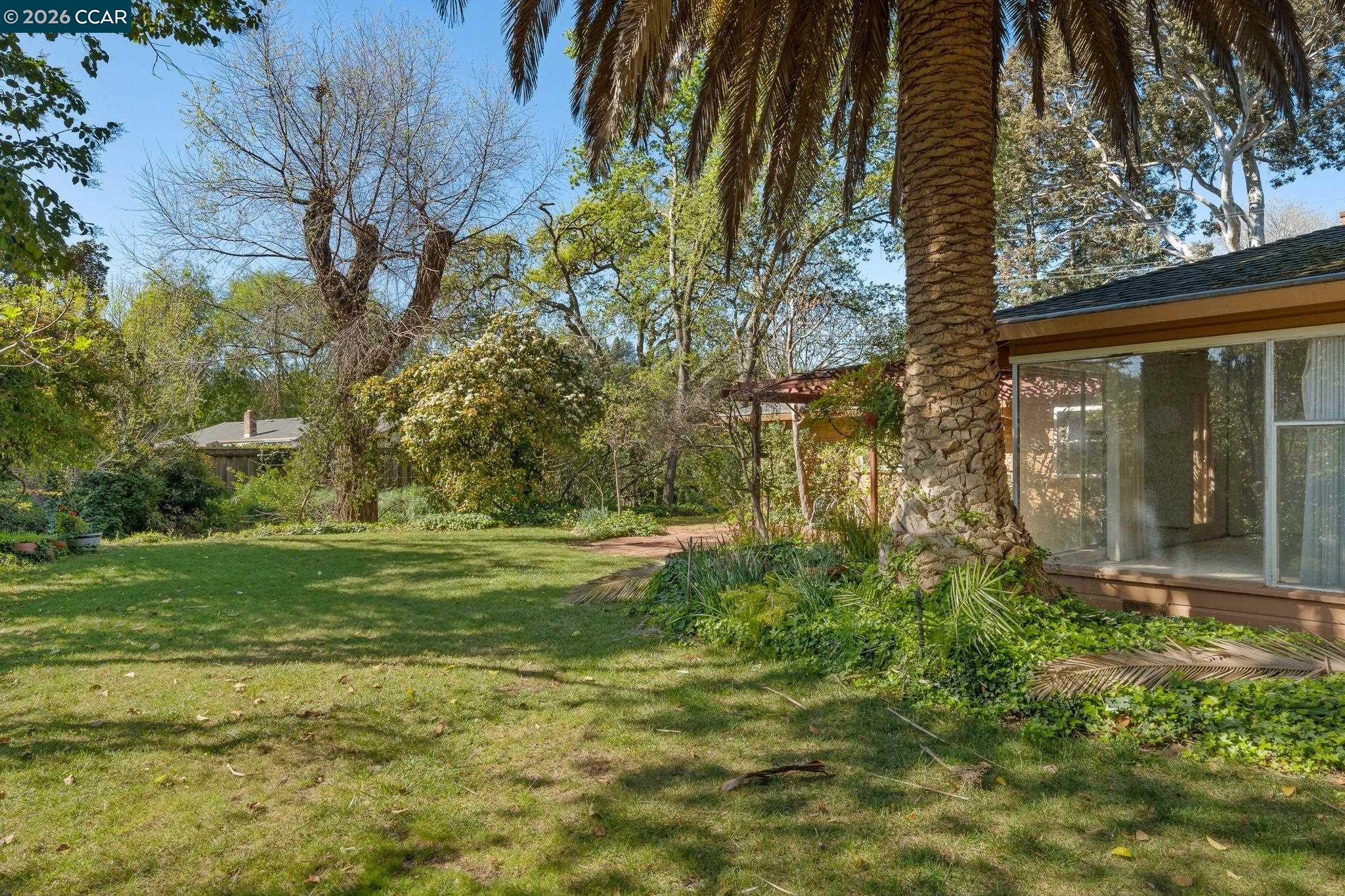 Detail Gallery Image 33 of 47 For 1174 Saint Francis Dr, Concord,  CA 94518 - 3 Beds | 2 Baths