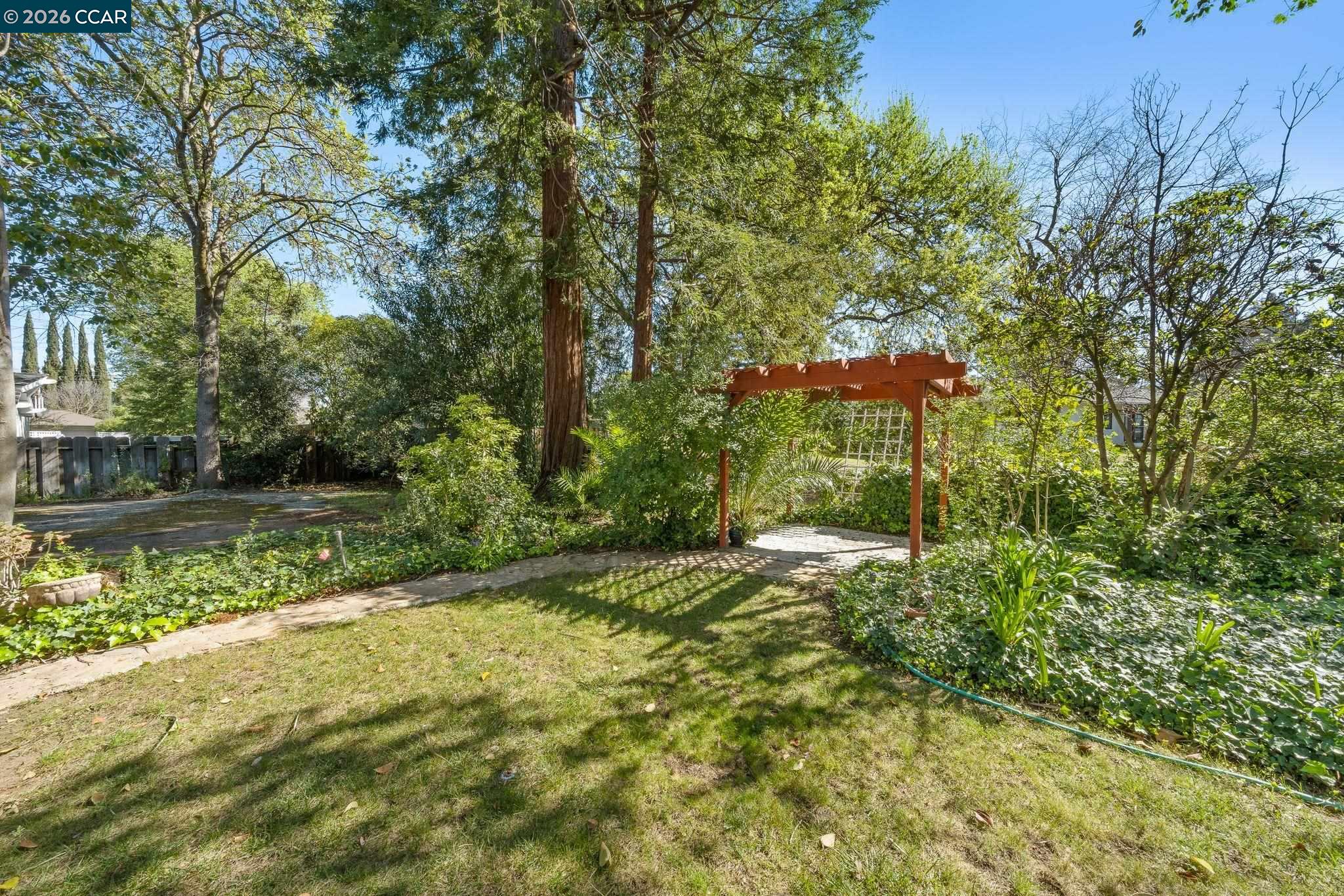 Detail Gallery Image 34 of 47 For 1174 Saint Francis Dr, Concord,  CA 94518 - 3 Beds | 2 Baths