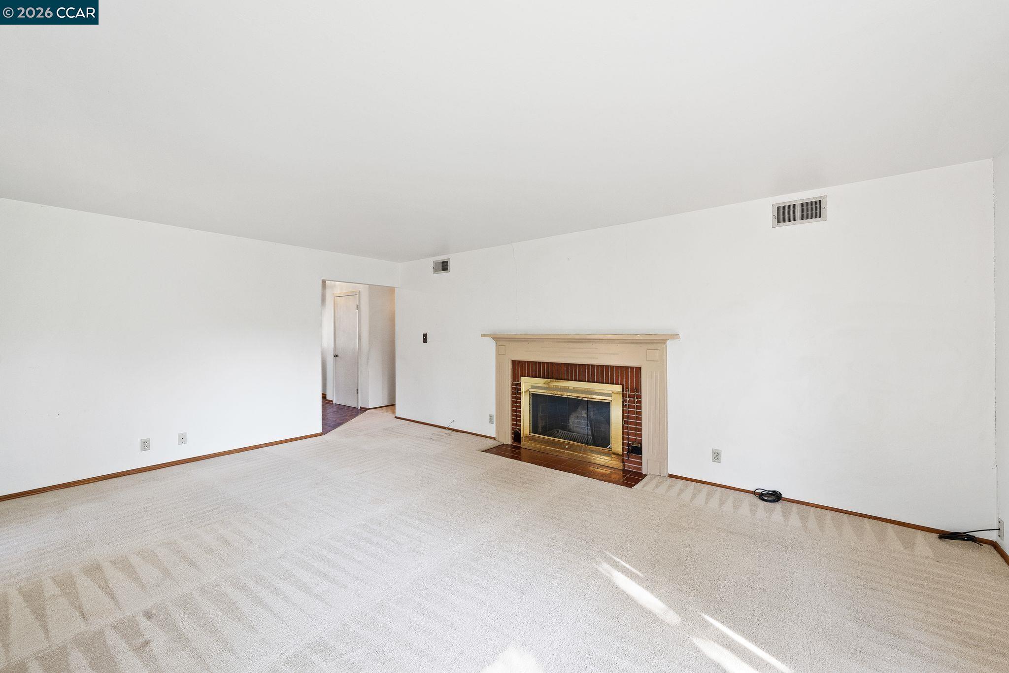 Detail Gallery Image 7 of 47 For 1174 Saint Francis Dr, Concord,  CA 94518 - 3 Beds | 2 Baths