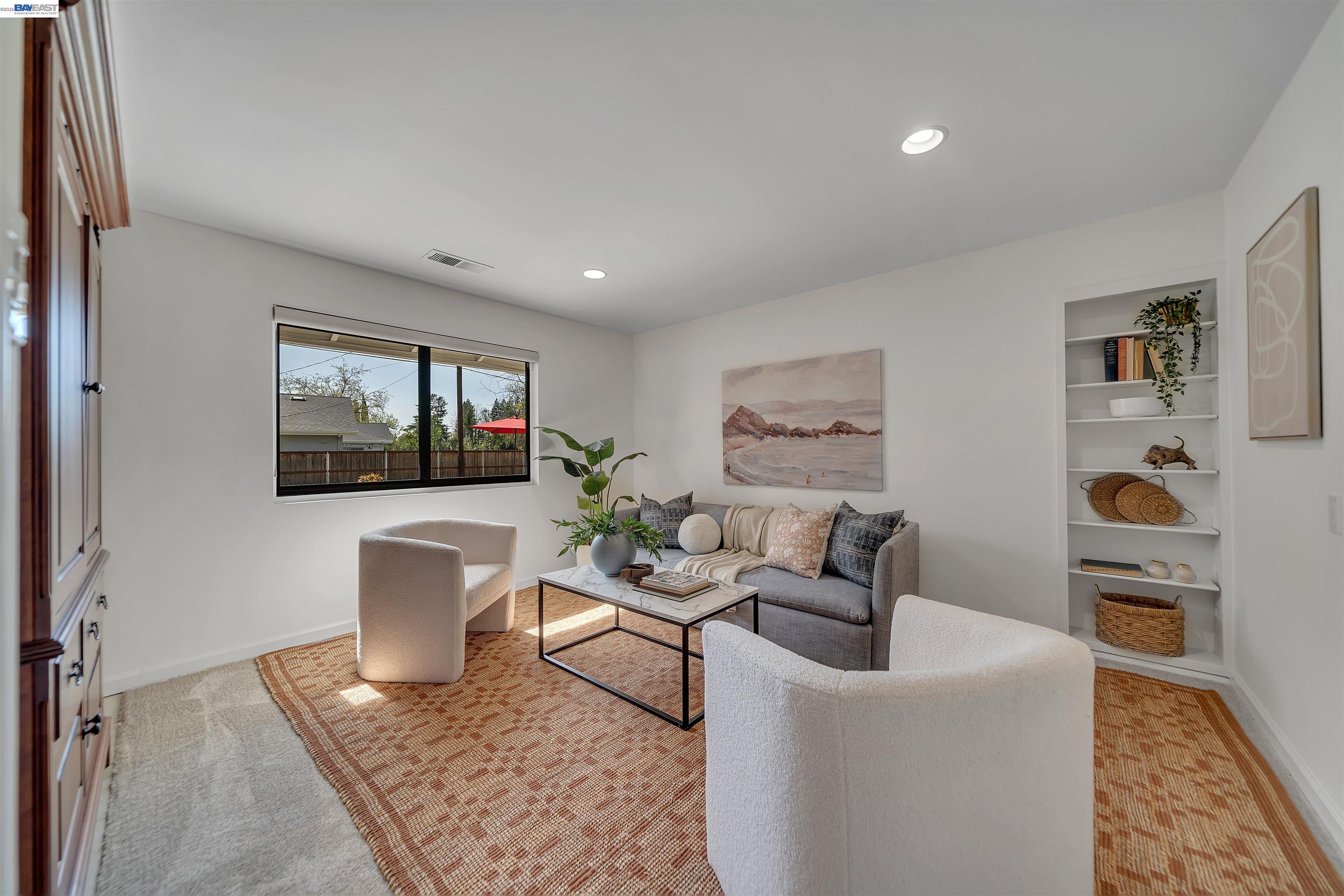 Detail Gallery Image 32 of 52 For 1121 El Sur Way, Sacramento,  CA 95864 - 6 Beds | 4 Baths