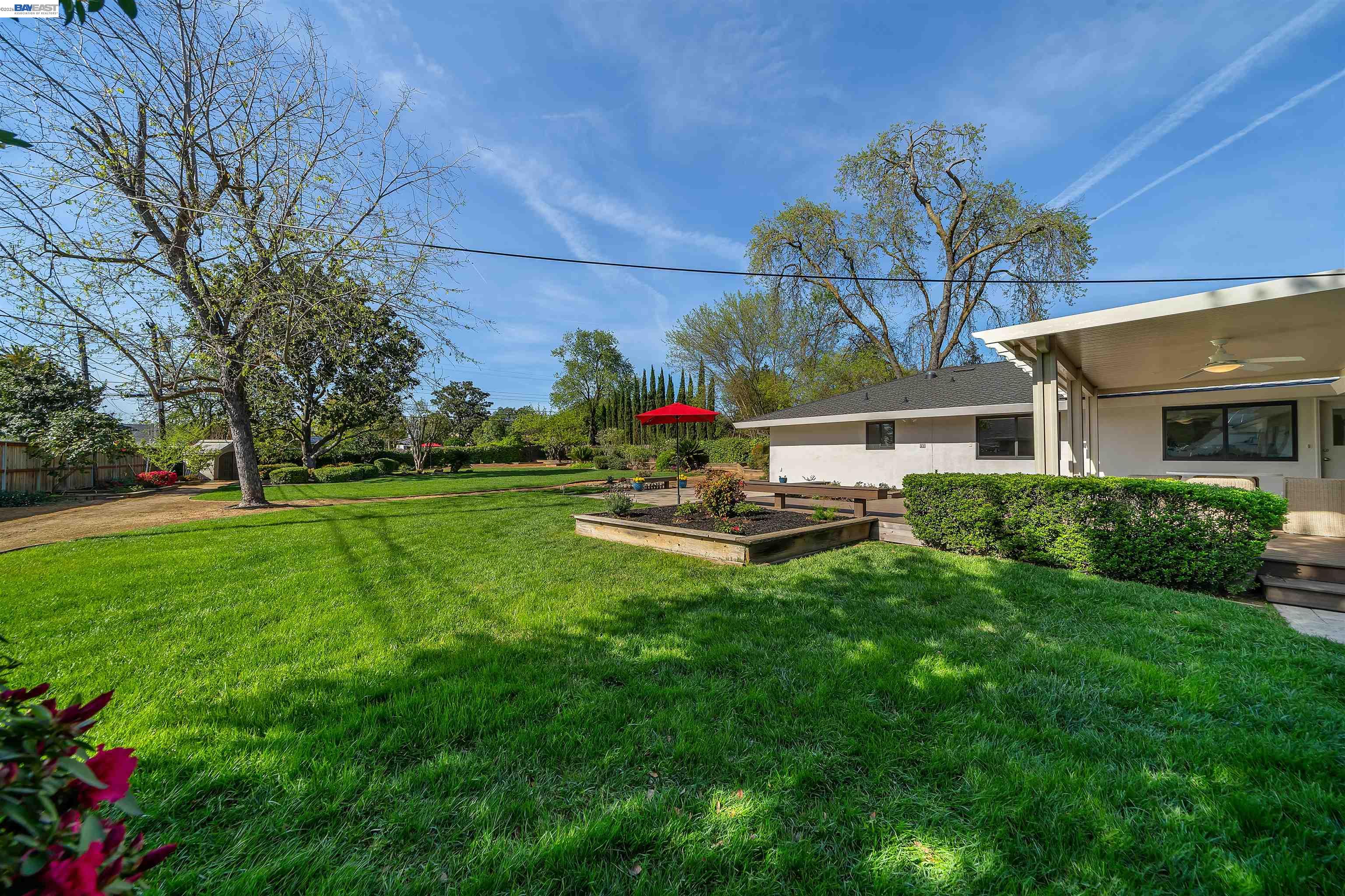 Detail Gallery Image 43 of 52 For 1121 El Sur Way, Sacramento,  CA 95864 - 6 Beds | 4 Baths