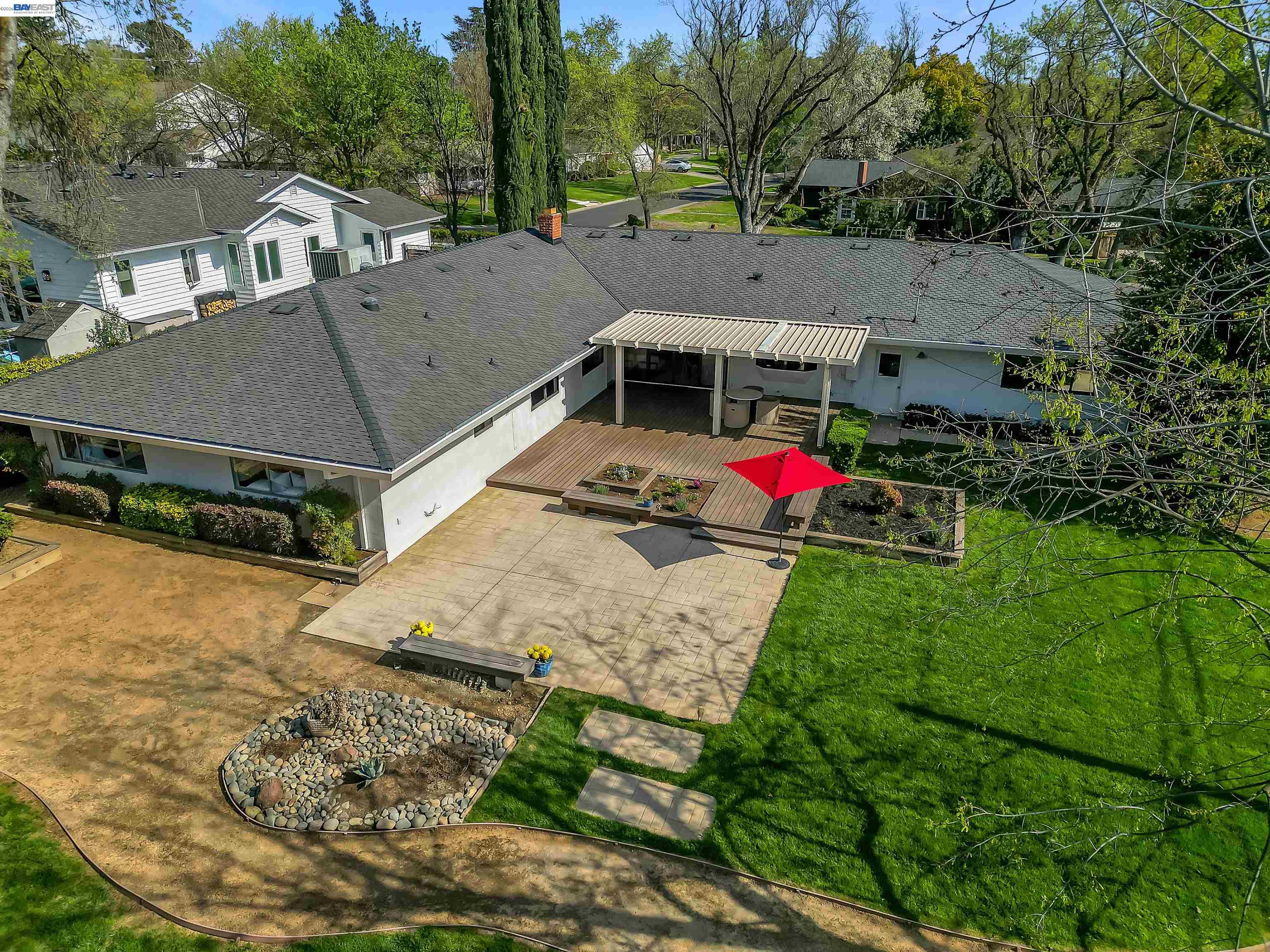 Detail Gallery Image 49 of 52 For 1121 El Sur Way, Sacramento,  CA 95864 - 6 Beds | 4 Baths