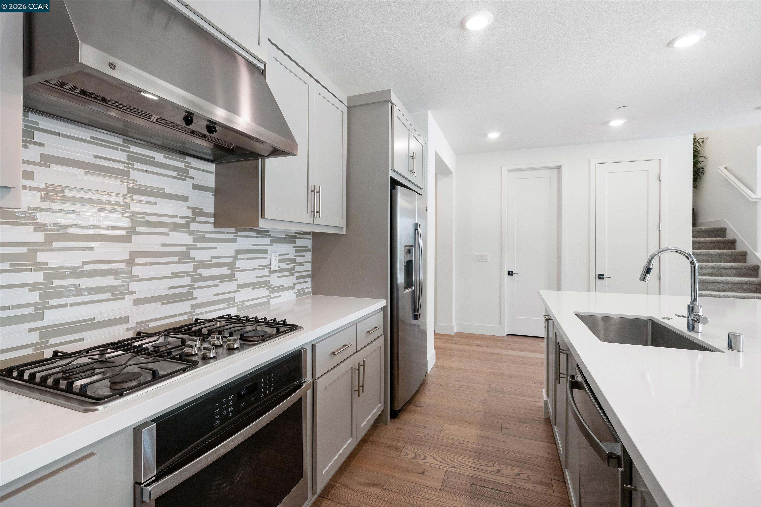 Detail Gallery Image 12 of 46 For 6274 Carousel Ave, Tracy,  CA 95377 - 5 Beds | 4/1 Baths