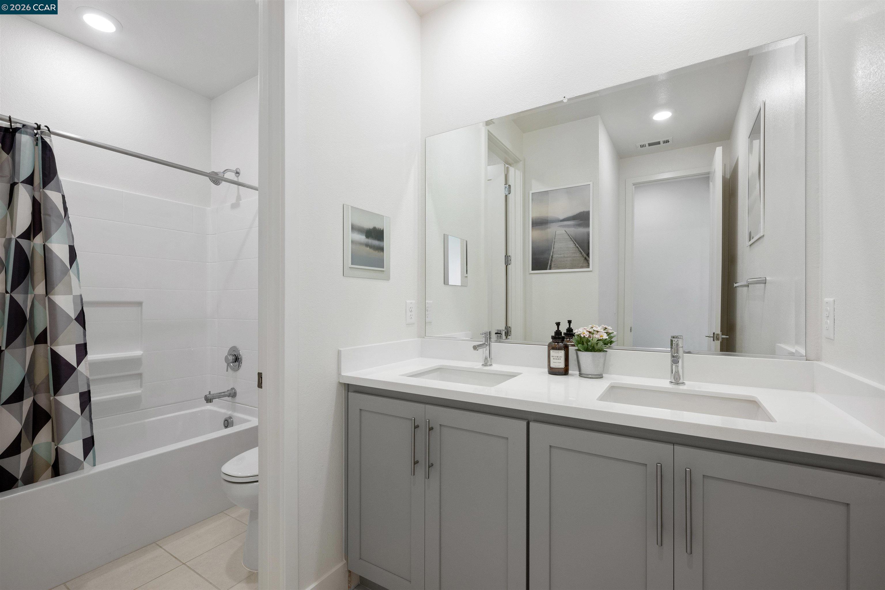 Detail Gallery Image 35 of 46 For 6274 Carousel Ave, Tracy,  CA 95377 - 5 Beds | 4/1 Baths