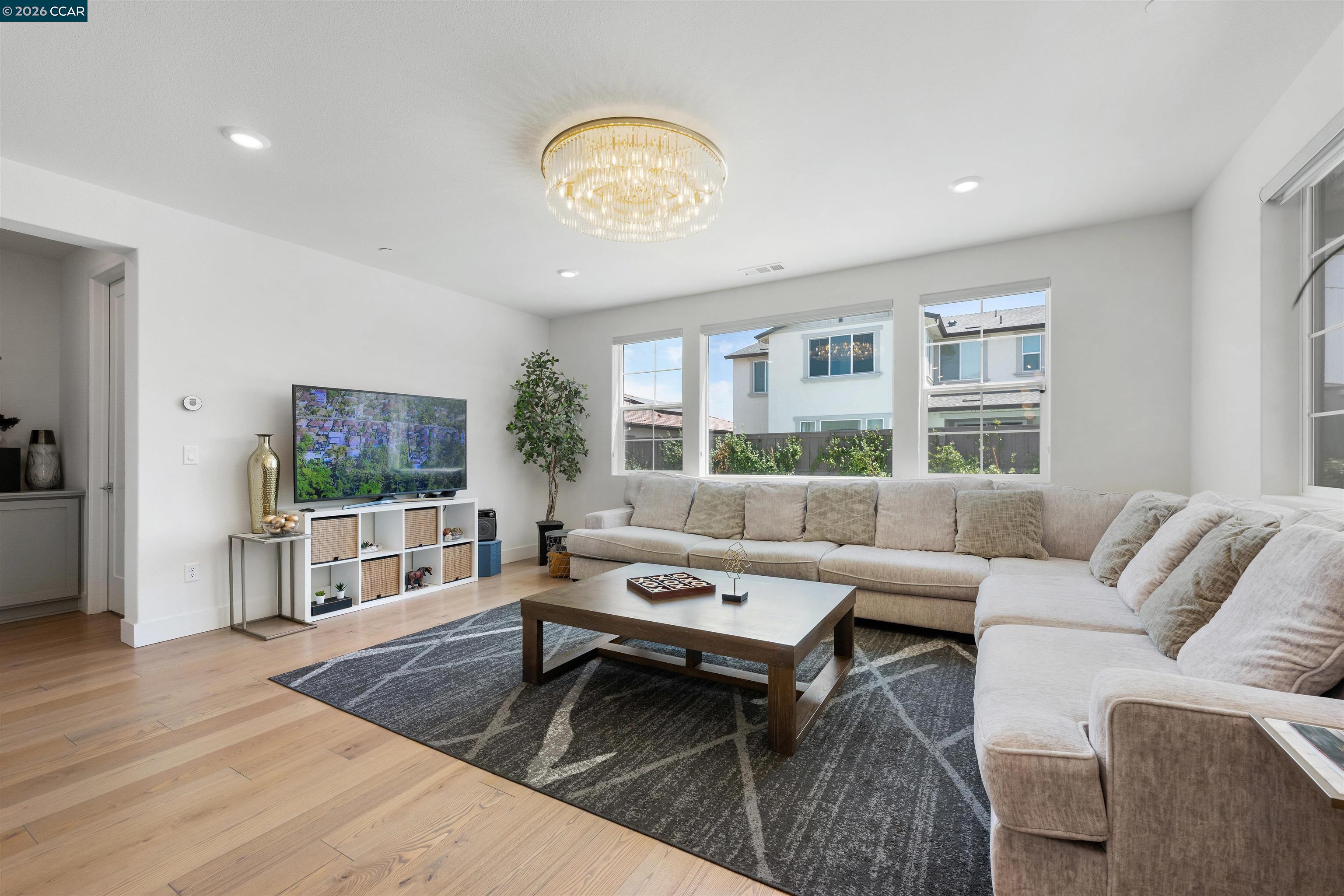 Detail Gallery Image 7 of 46 For 6274 Carousel Ave, Tracy,  CA 95377 - 5 Beds | 4/1 Baths