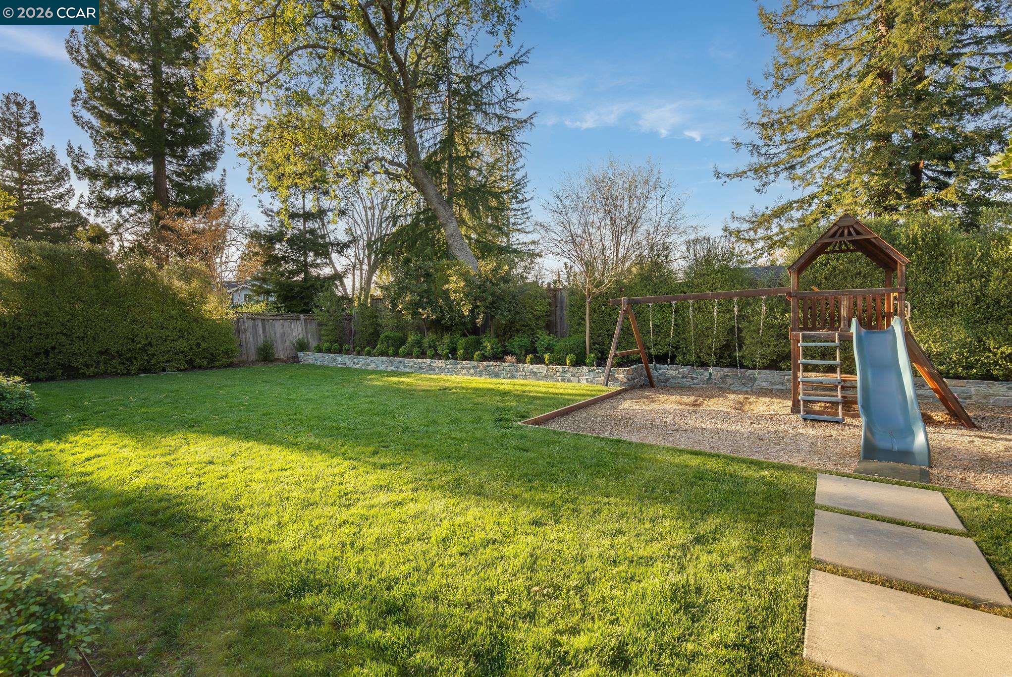 Detail Gallery Image 39 of 51 For 173 Belgian Dr, Danville,  CA 94526 - 5 Beds | 3 Baths